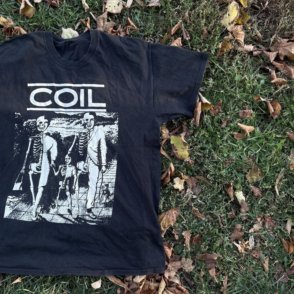 Vintage Vintage Y2K Coil Graphic Tee Grunge Streetwear Black Baggy L Size US L / EU 52-54 / 3 - 2 Thumbnail