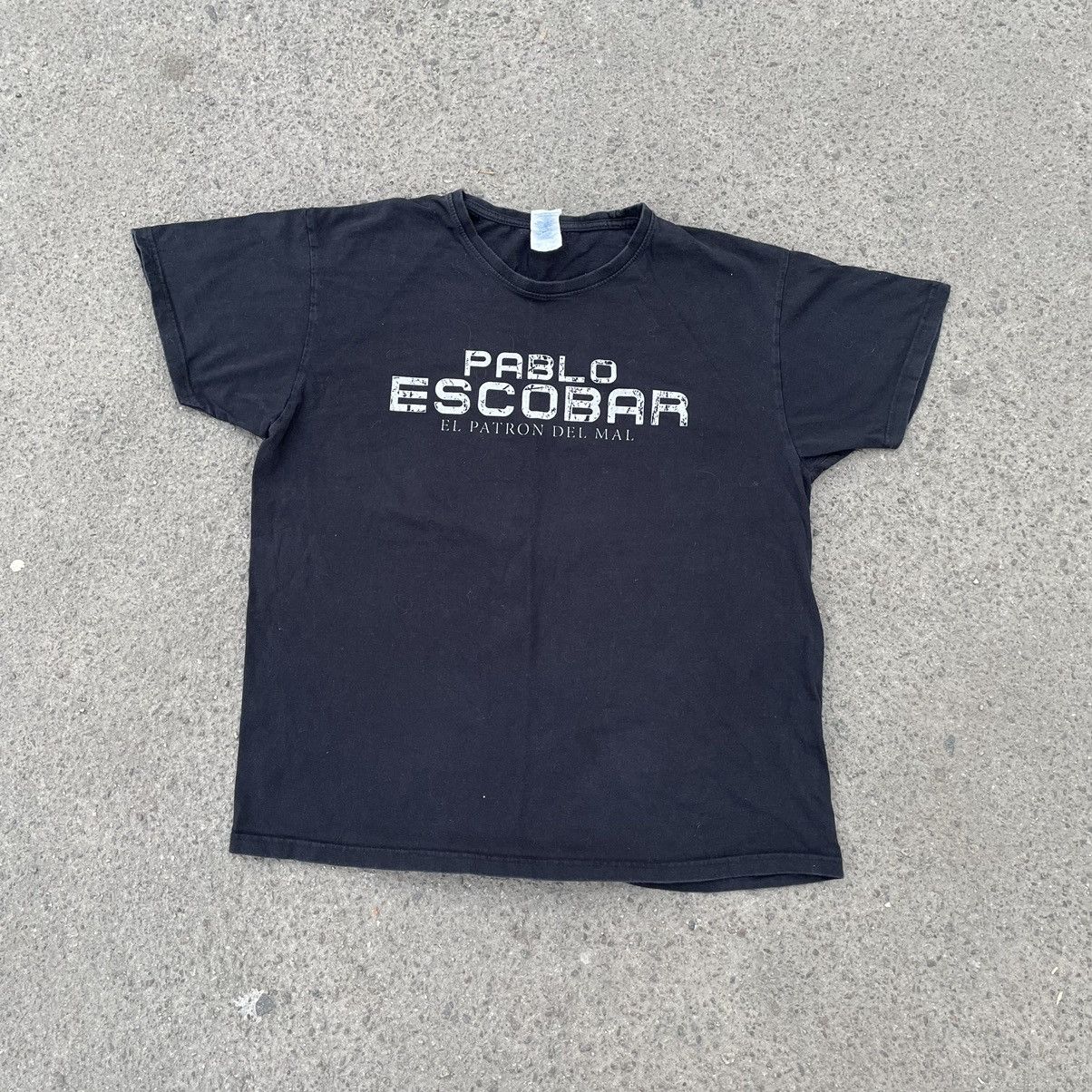 Vintage Vintage 90s Pablo Escobar Graphic Tee Streetwear Black M Size US M / EU 48-50 / 2 - 1 Thumbnail