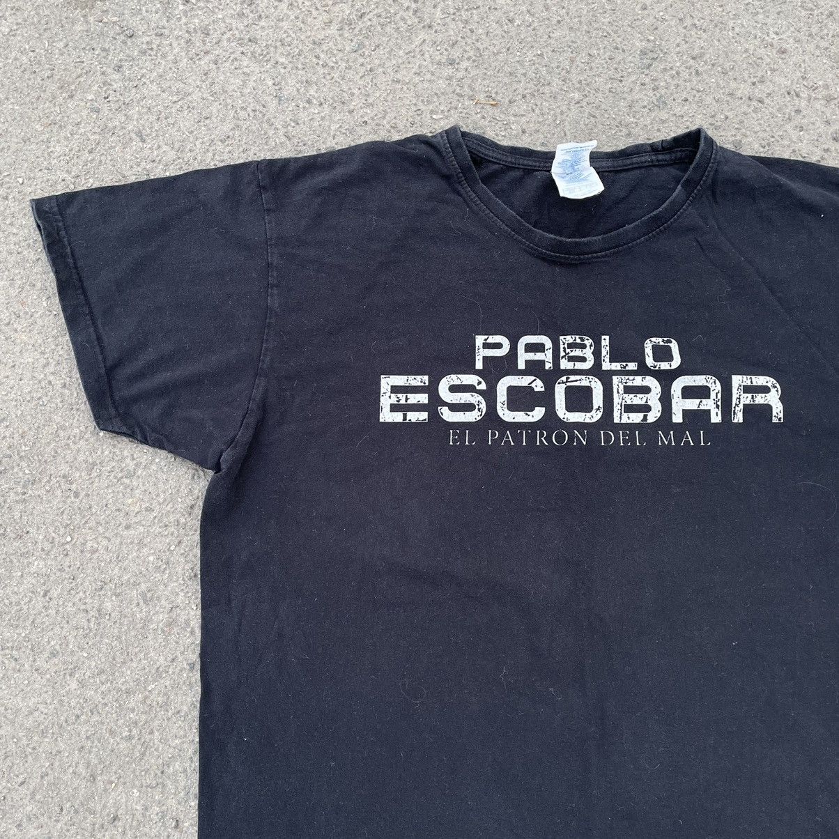 Vintage Vintage 90s Pablo Escobar Graphic Tee Streetwear Black M Size US M / EU 48-50 / 2 - 3 Thumbnail