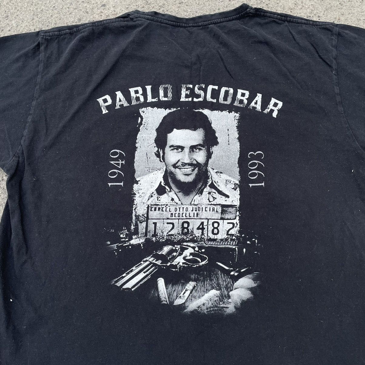 Vintage Vintage 90s Pablo Escobar Graphic Tee Streetwear Black M Size US M / EU 48-50 / 2 - 5 Thumbnail
