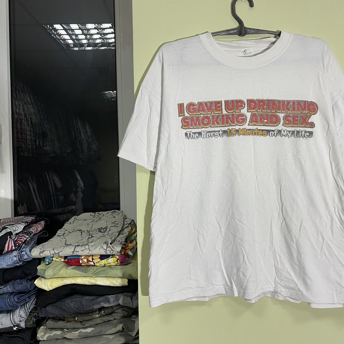 Vintage Vintage 90s Faded Graphic Tee Humor Streetwear Grunge Boxy L Size US L / EU 52-54 / 3 - 4 Thumbnail