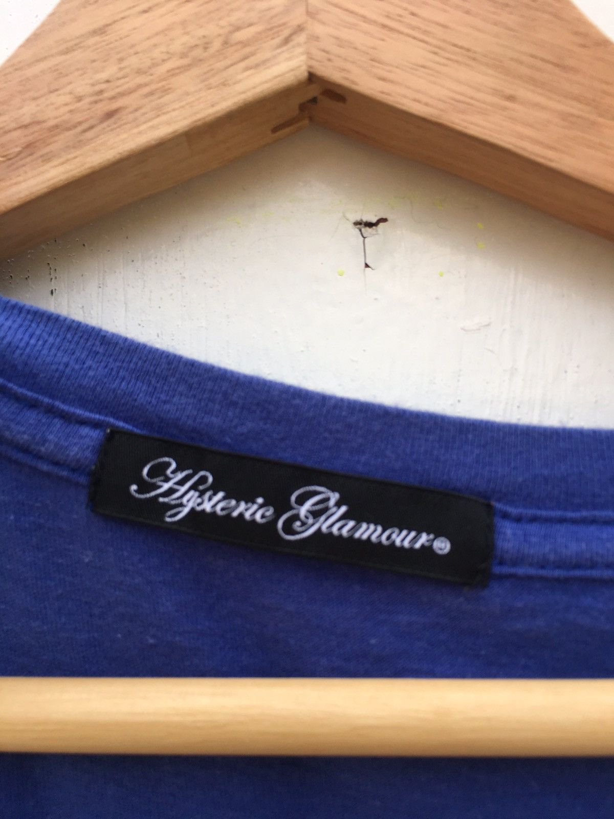 Hysteric Glamour Vintage Hysteric Glamour V Neck Tshirt Size US S / EU 44-46 / 1 - 11 Thumbnail