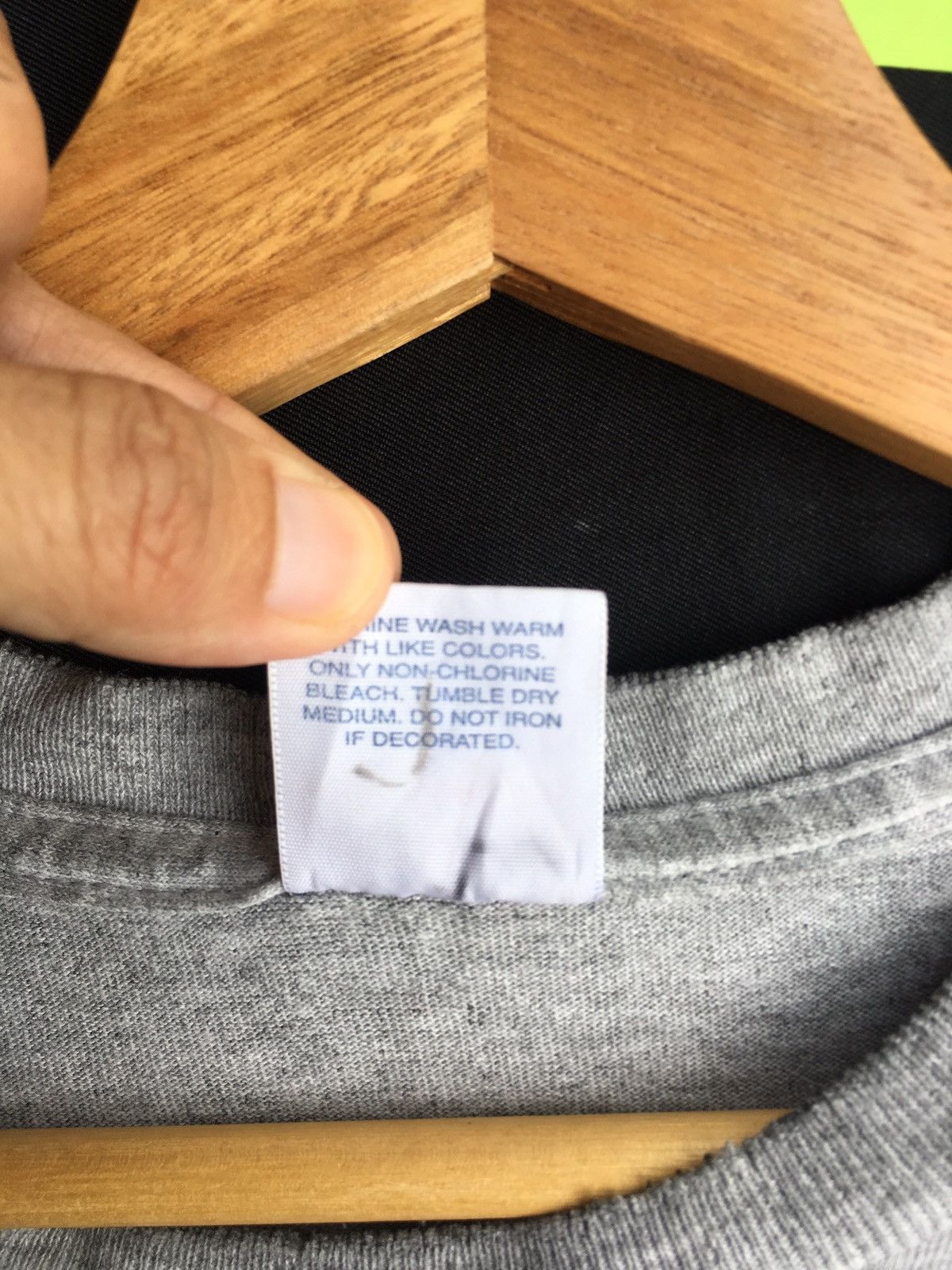 Supreme Rare Supreme Ja Graffiti Box Logo Tee 2008 Size US L / EU 52-54 / 3 - 10 Thumbnail