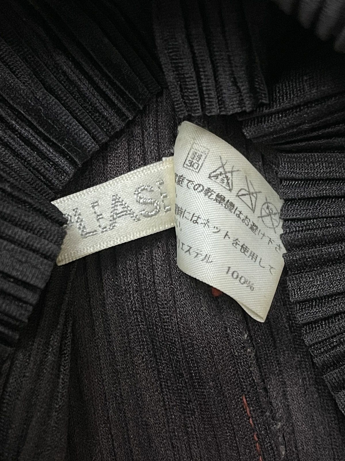 Issey Miyake Issey miyake Pleats Please Neckwarmer Scarves Size ONE SIZE - 9 Thumbnail