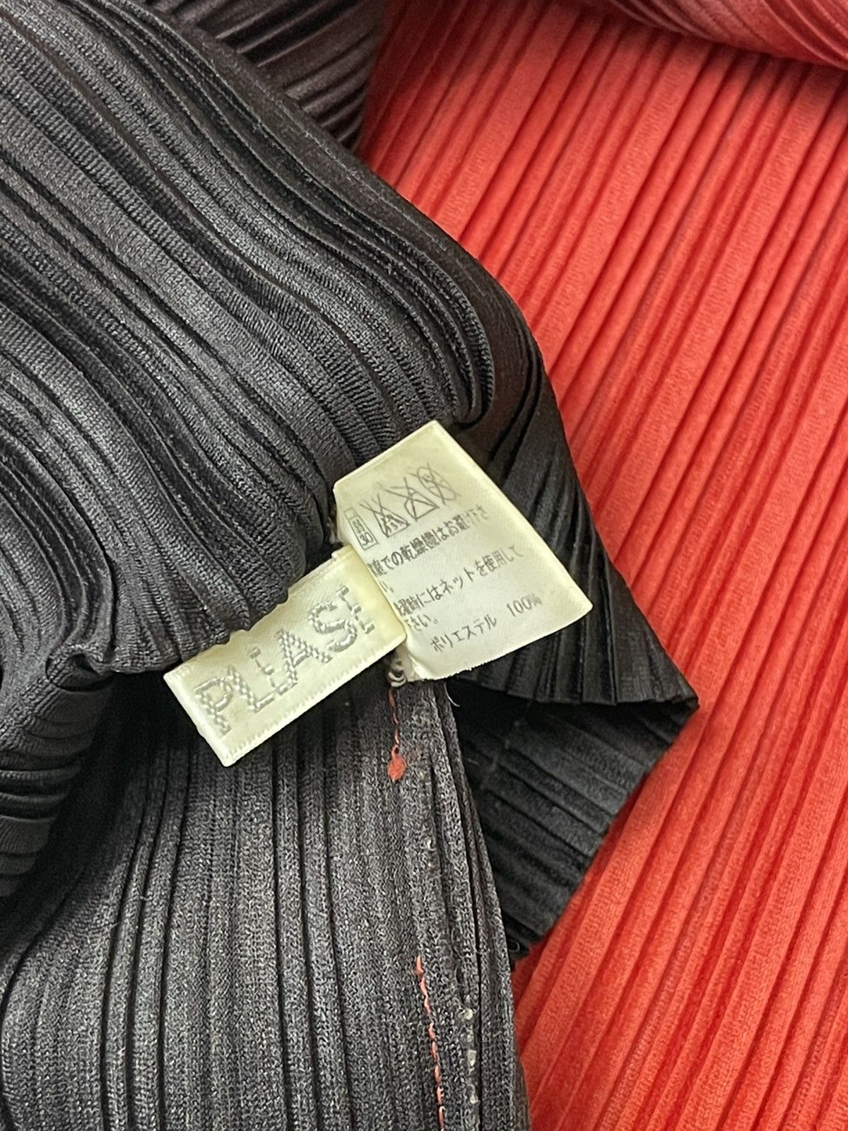 Issey Miyake Issey miyake Pleats Please Neckwarmer Scarves Size ONE SIZE - 11 Thumbnail