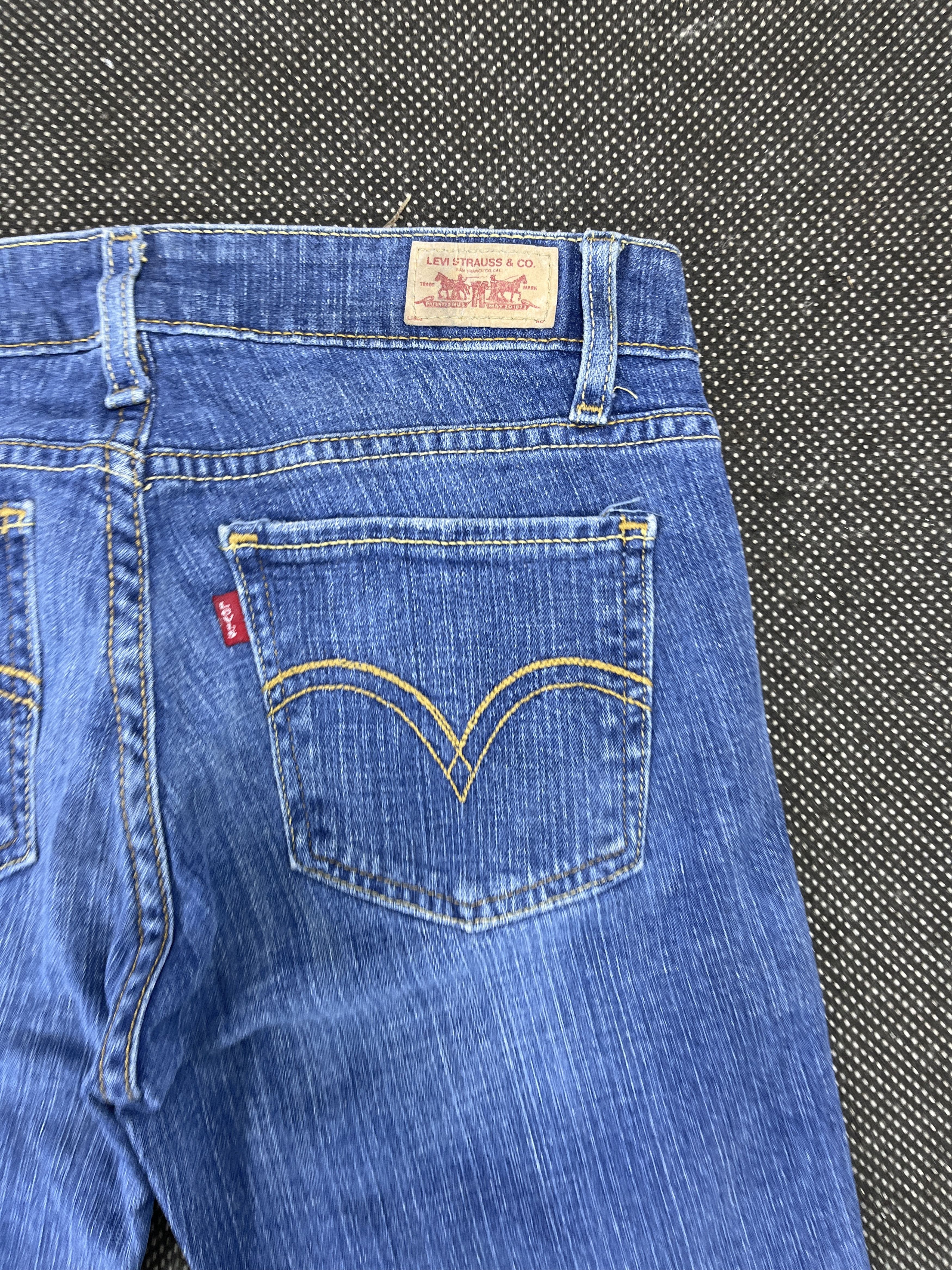 Levi's Vintage Levi's 524 Flare Jeans - JP004 Size 29" - 10 Thumbnail