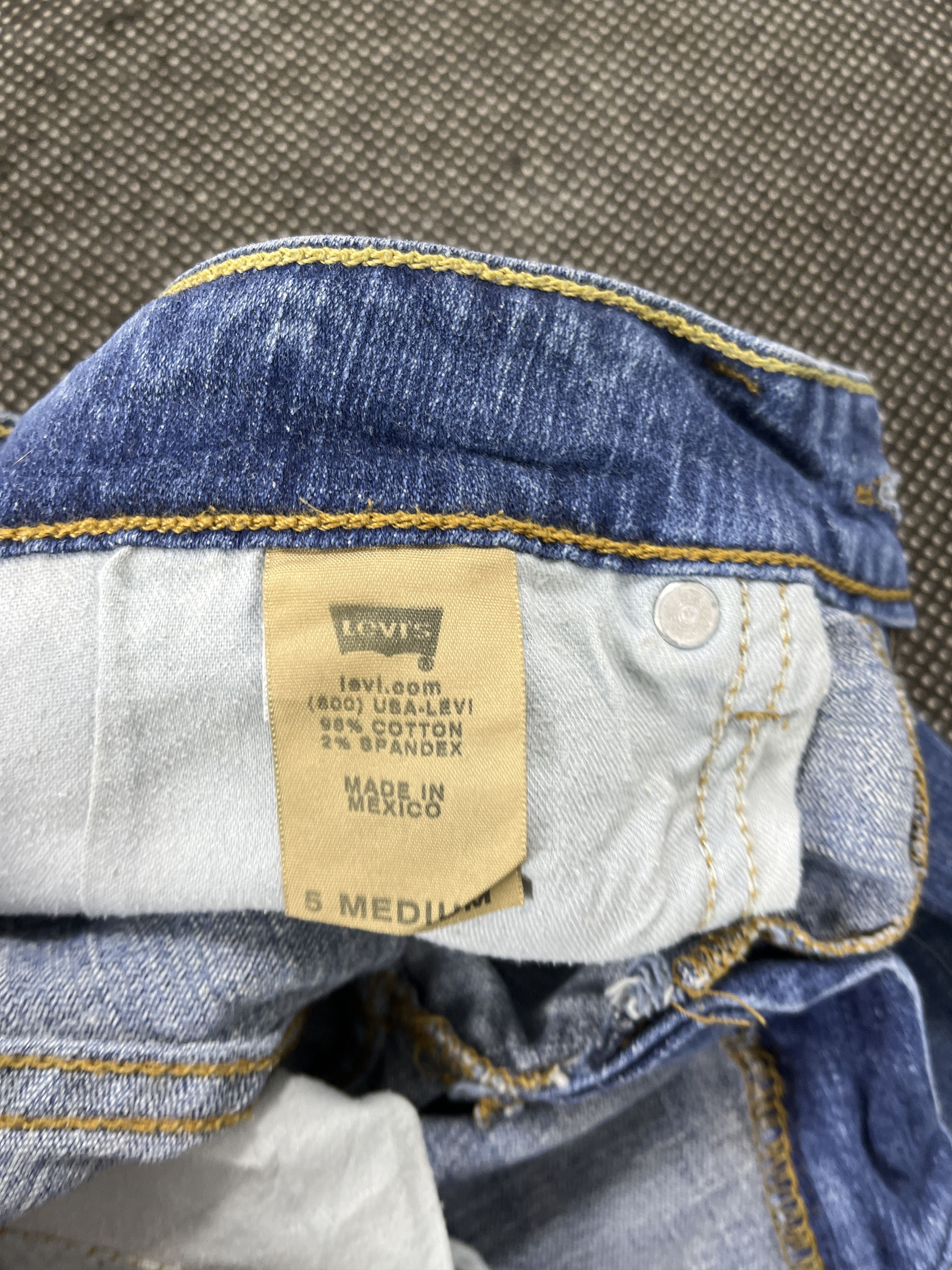 Levi's Vintage Levi's 524 Flare Jeans - JP004 Size 29" - 5 Thumbnail