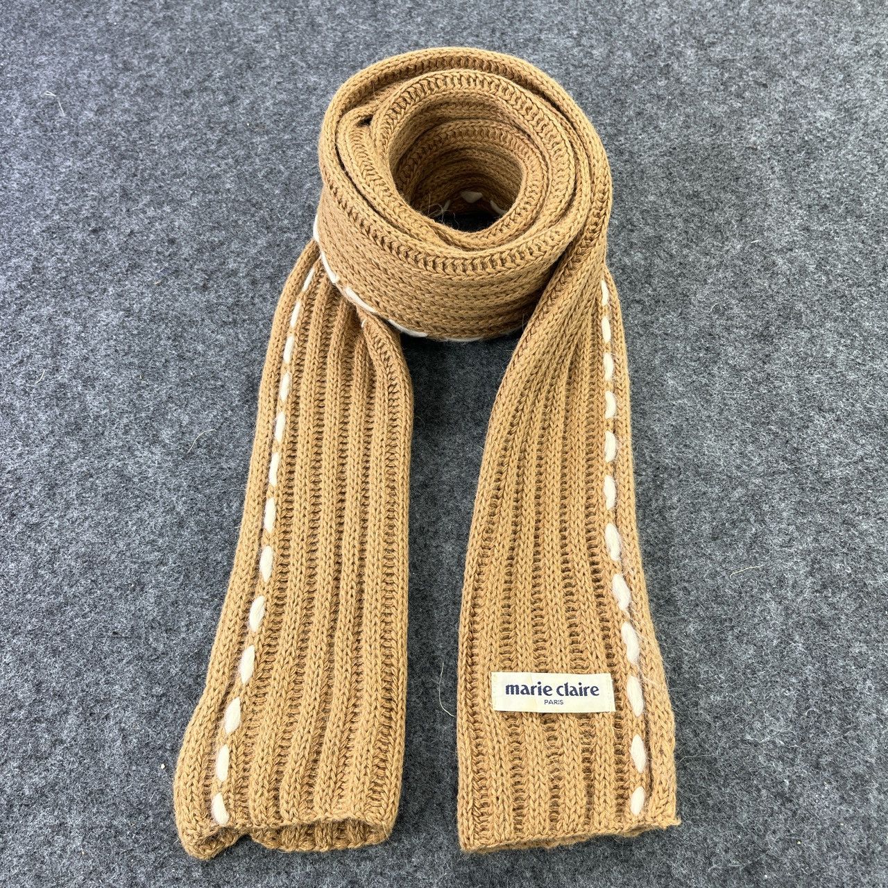 MARIE CLAIRE KNIT SCARVES / MUFFLER / NECKWEAR T526