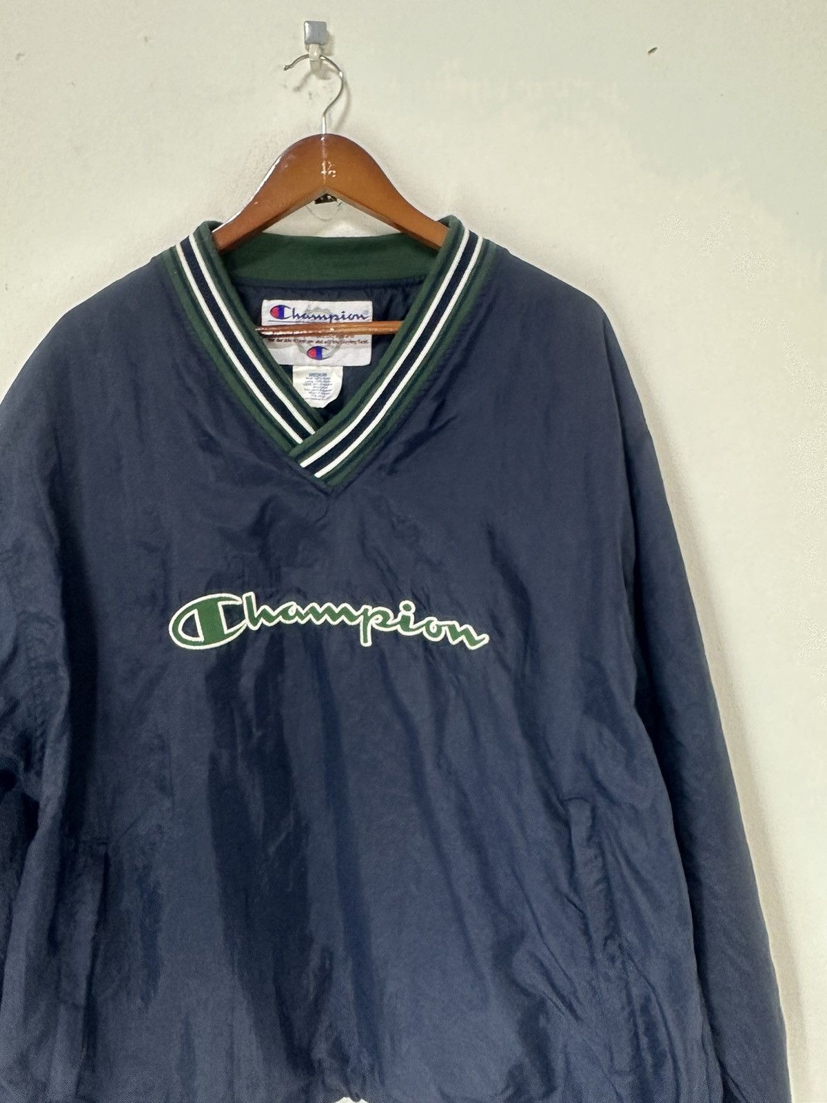 Champion Vintage Champion Sweatshirt Pullover V Neck Big Logo Design Size US M / EU 48-50 / 2 - 3 Thumbnail