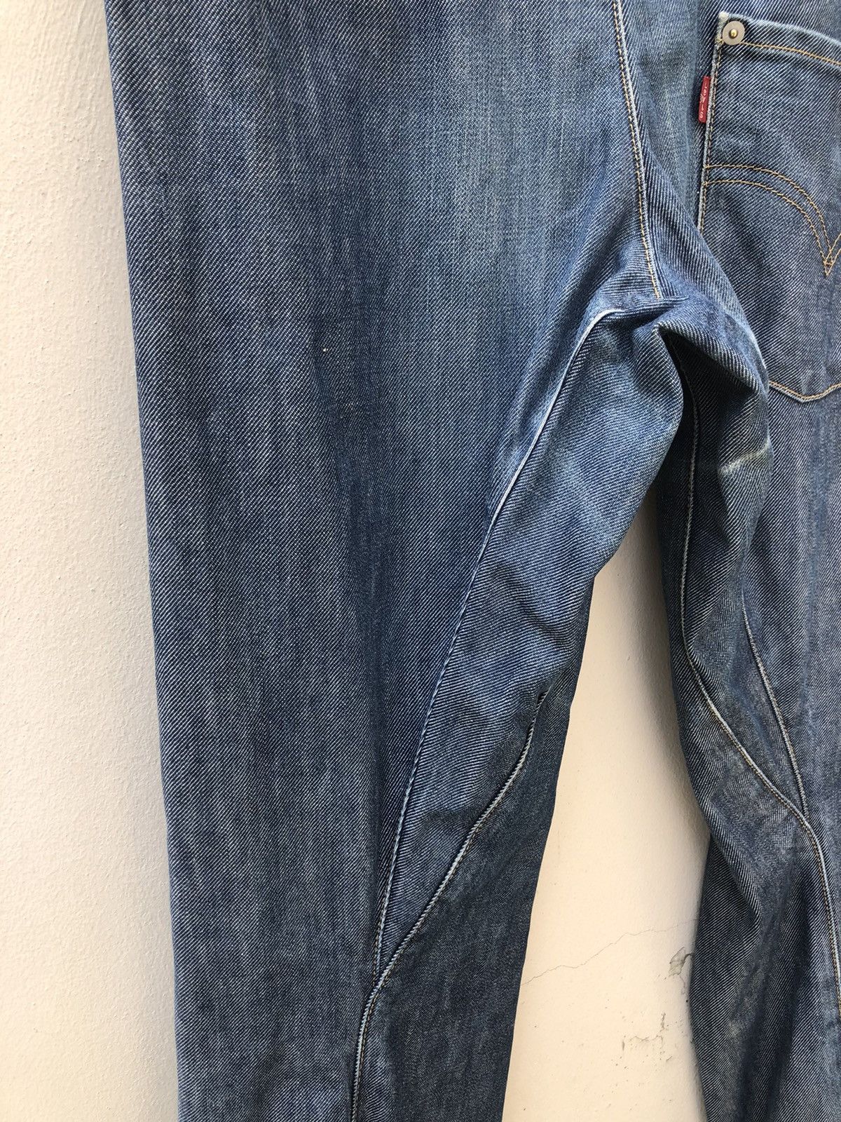 Levi's 2000 Levi’s Engineered Jeans Buckle Back Loose Denim Pant Size US 30 / EU 46 - 14 Thumbnail