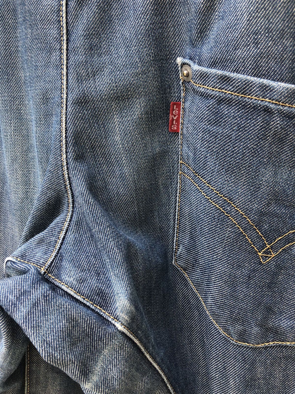 Levi's 2000 Levi’s Engineered Jeans Buckle Back Loose Denim Pant Size US 30 / EU 46 - 17 Thumbnail