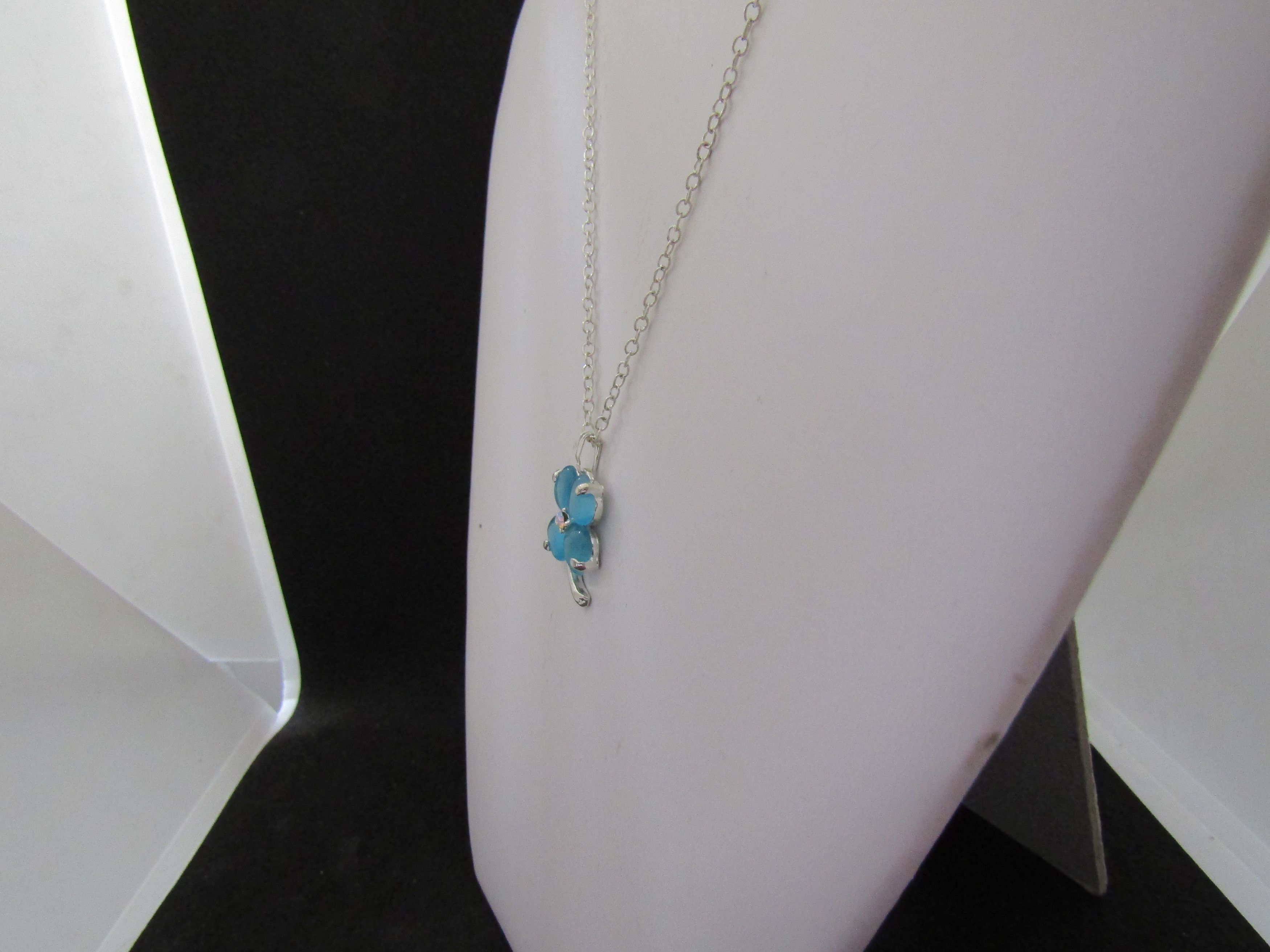 Jewelry Blue 4 leaf clover Chain Necklace Size ONE SIZE - 3 Thumbnail