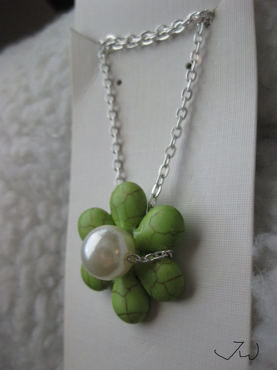 Handmade × Jewelry Green Turquoise Flower Necklace with Pearl Bead Size ONE SIZE - 2 Thumbnail