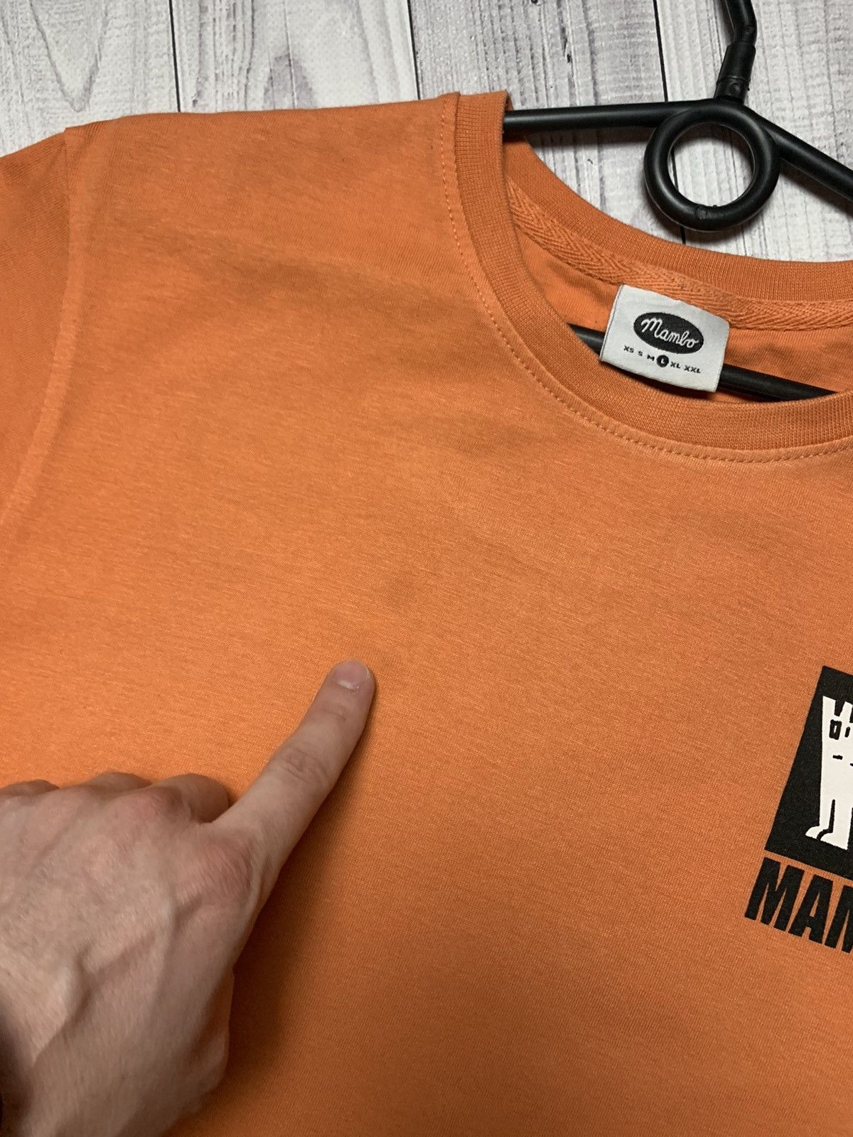 Mambo × Vintage Mamba Tee big logo orange rare size L dogs Size US L / EU 52-54 / 3 - 5 Thumbnail