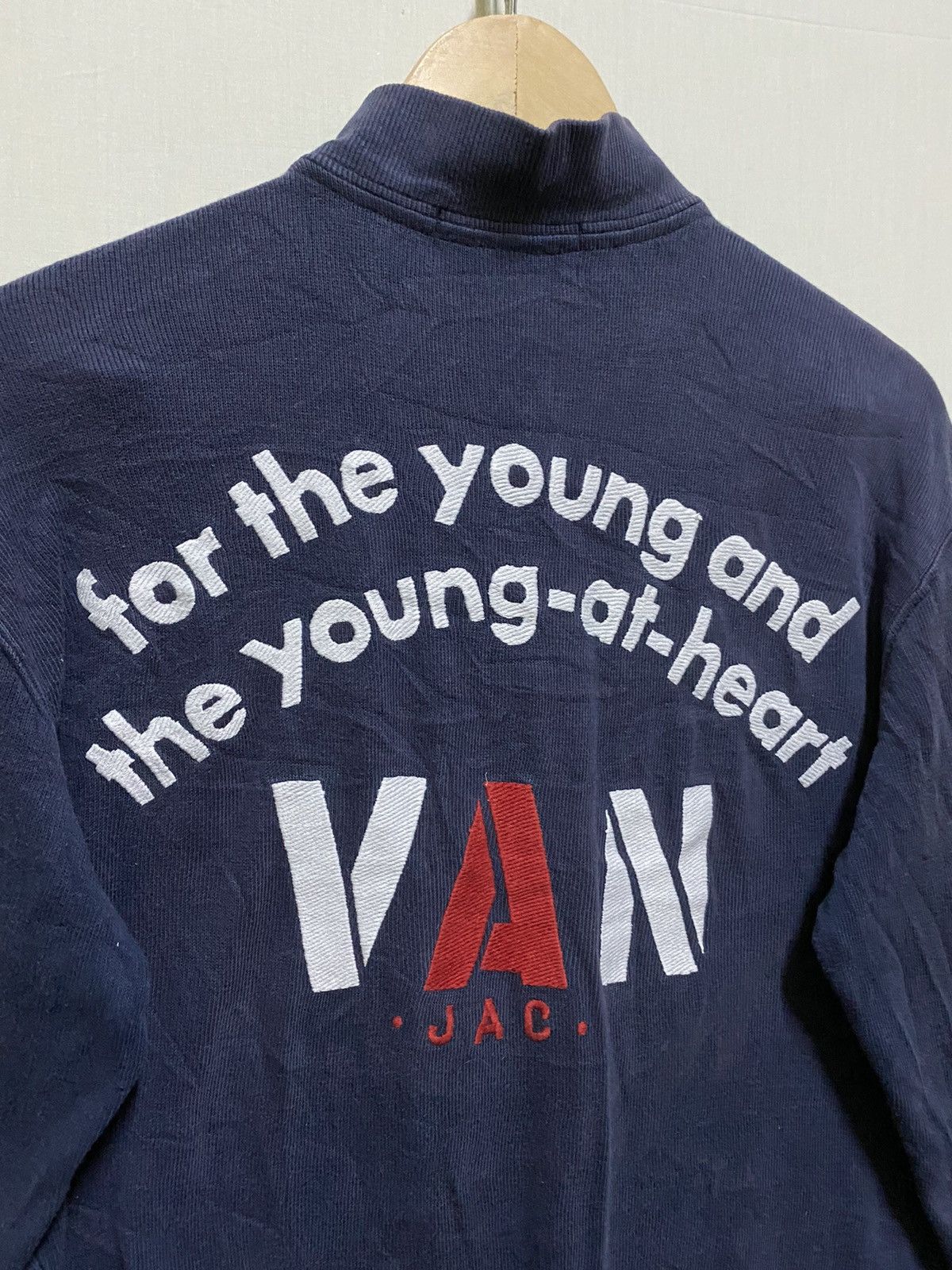Japanese Brand Van Jac Pullover Sweatshirt Embroidery Size US M / EU 48-50 / 2 - 5 Thumbnail