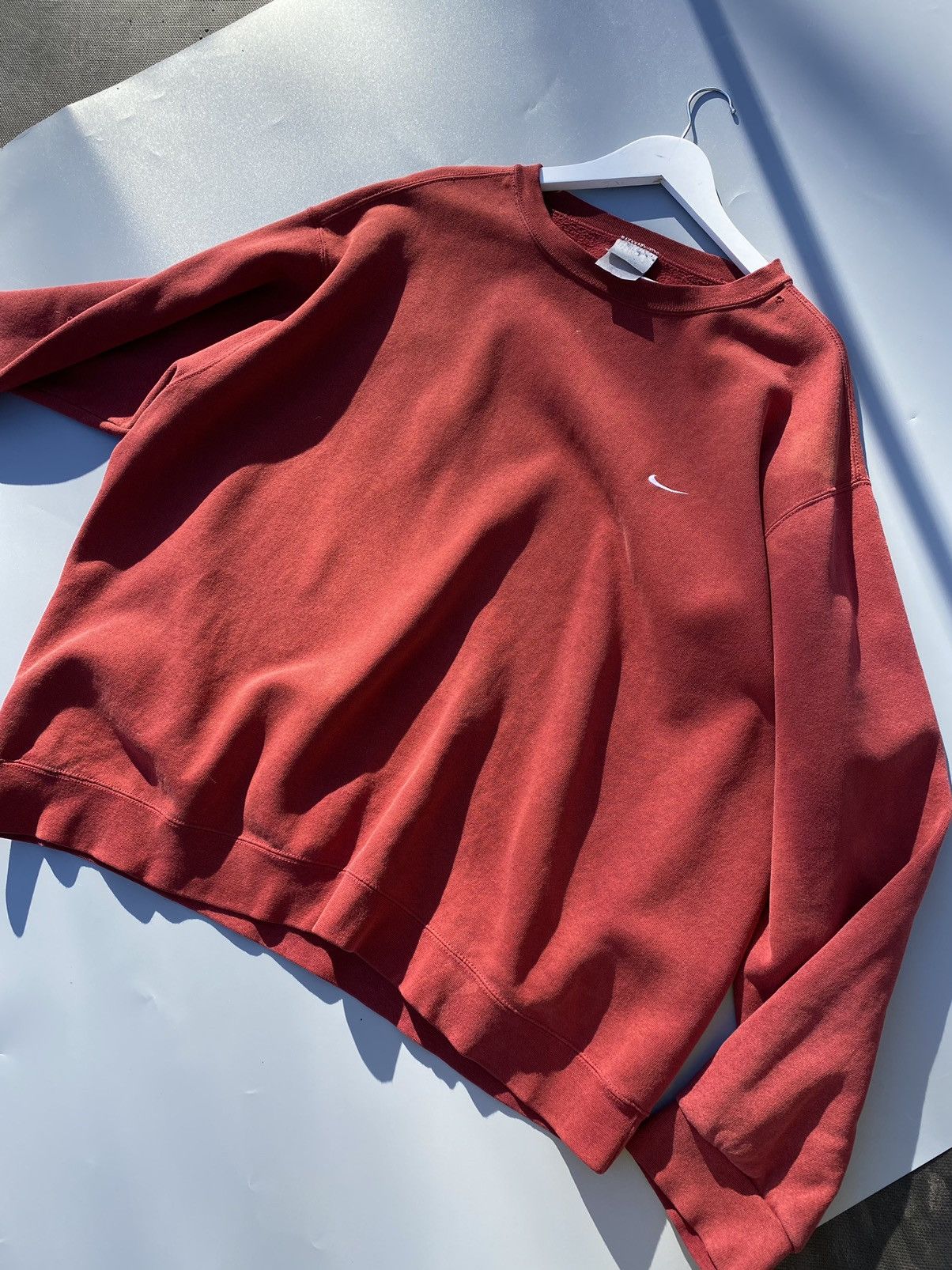 Nike 🍒 Vintage 90s NIKE Grey Tag Mini Swoosh Faded Sweatshirt Size US XL / EU 56 / 4 - 3 Thumbnail