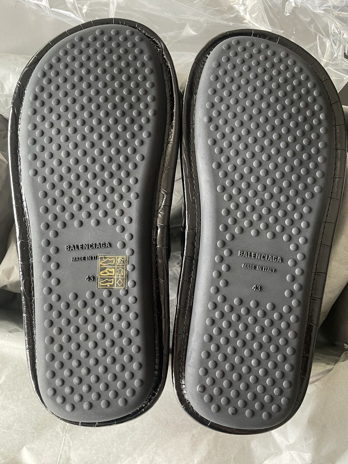 Balenciaga LimitedEdition New Runway Croc Embossed Leather Slides Shoes Size US 10 / EU 43 - 11 Thumbnail