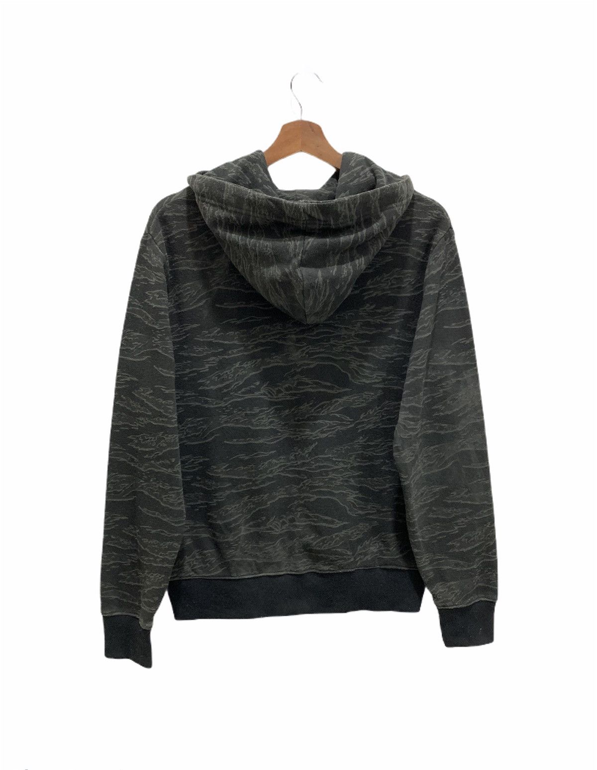 Tiger of Sweden RIMASTER Fixed Box Logo Allover Tiger Camo Fullprint Hoodie Size US M / EU 48-50 / 2 - 3 Thumbnail