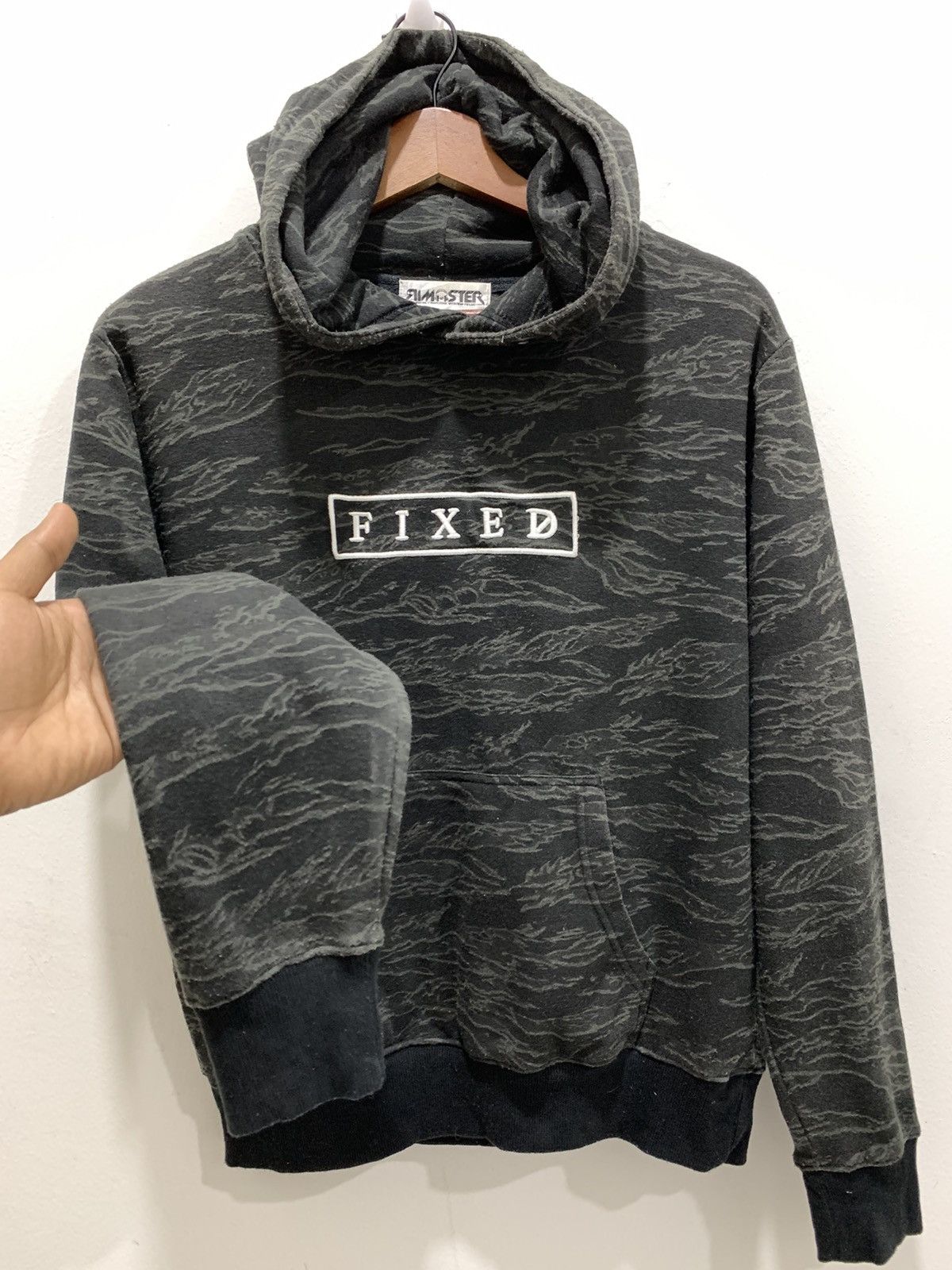 Tiger of Sweden RIMASTER Fixed Box Logo Allover Tiger Camo Fullprint Hoodie Size US M / EU 48-50 / 2 - 7 Thumbnail