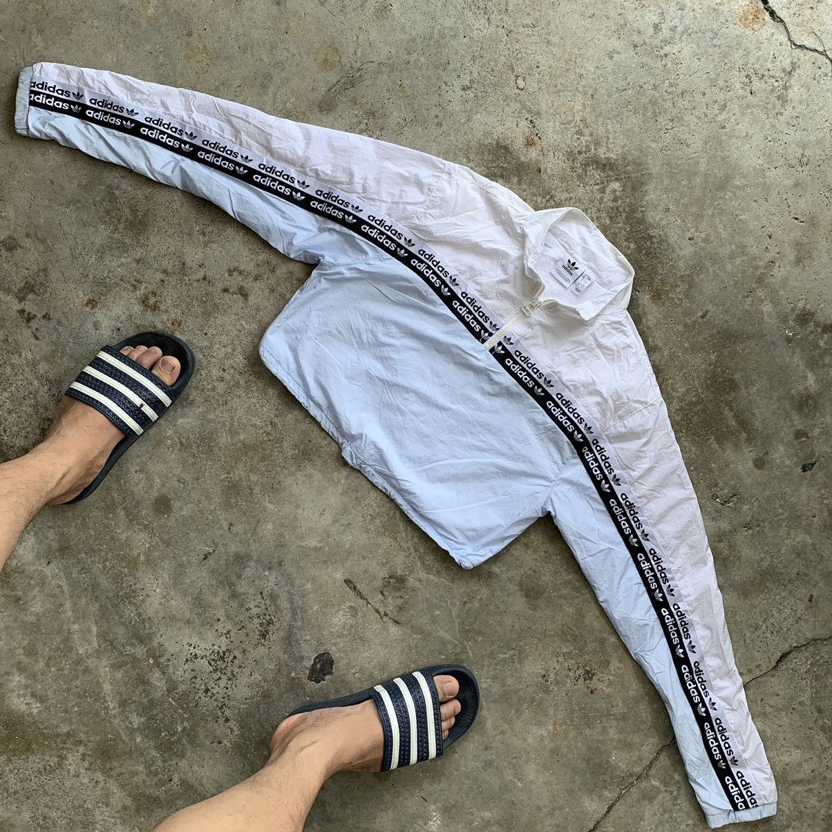 Adidas Adidas crop tops windbreaker Size XS / US 0-2 / IT 36-38 - 4 Thumbnail