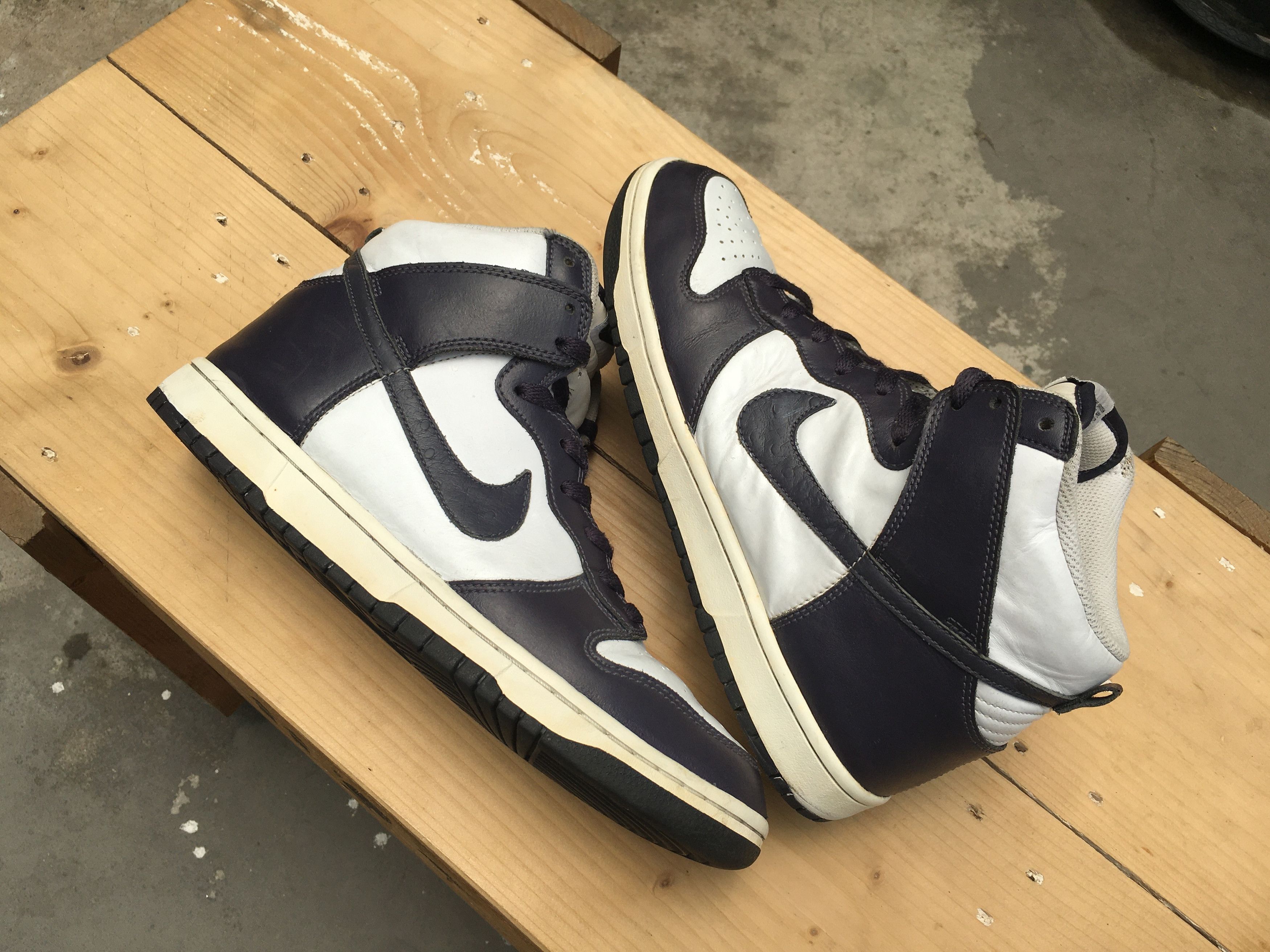 Nike Nike Dunk High Ostrich Swoosh White Gridiron Size US 9.5 / EU 42-43 - 15 Thumbnail