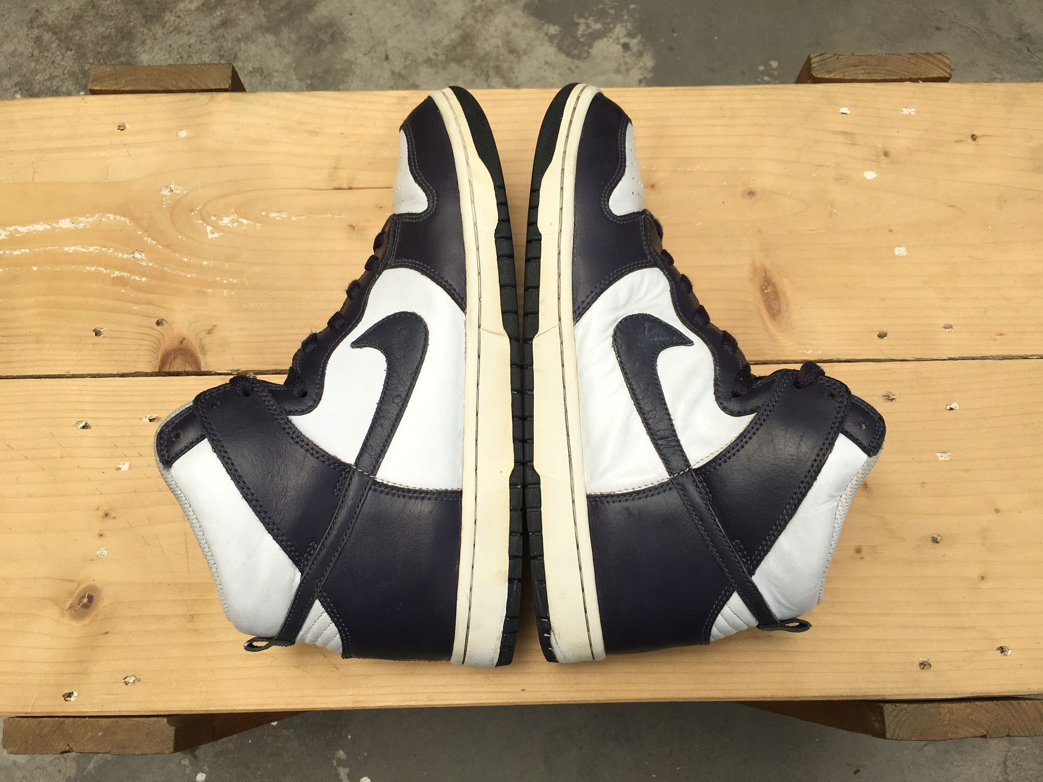 Nike Nike Dunk High Ostrich Swoosh White Gridiron Size US 9.5 / EU 42-43 - 16 Thumbnail