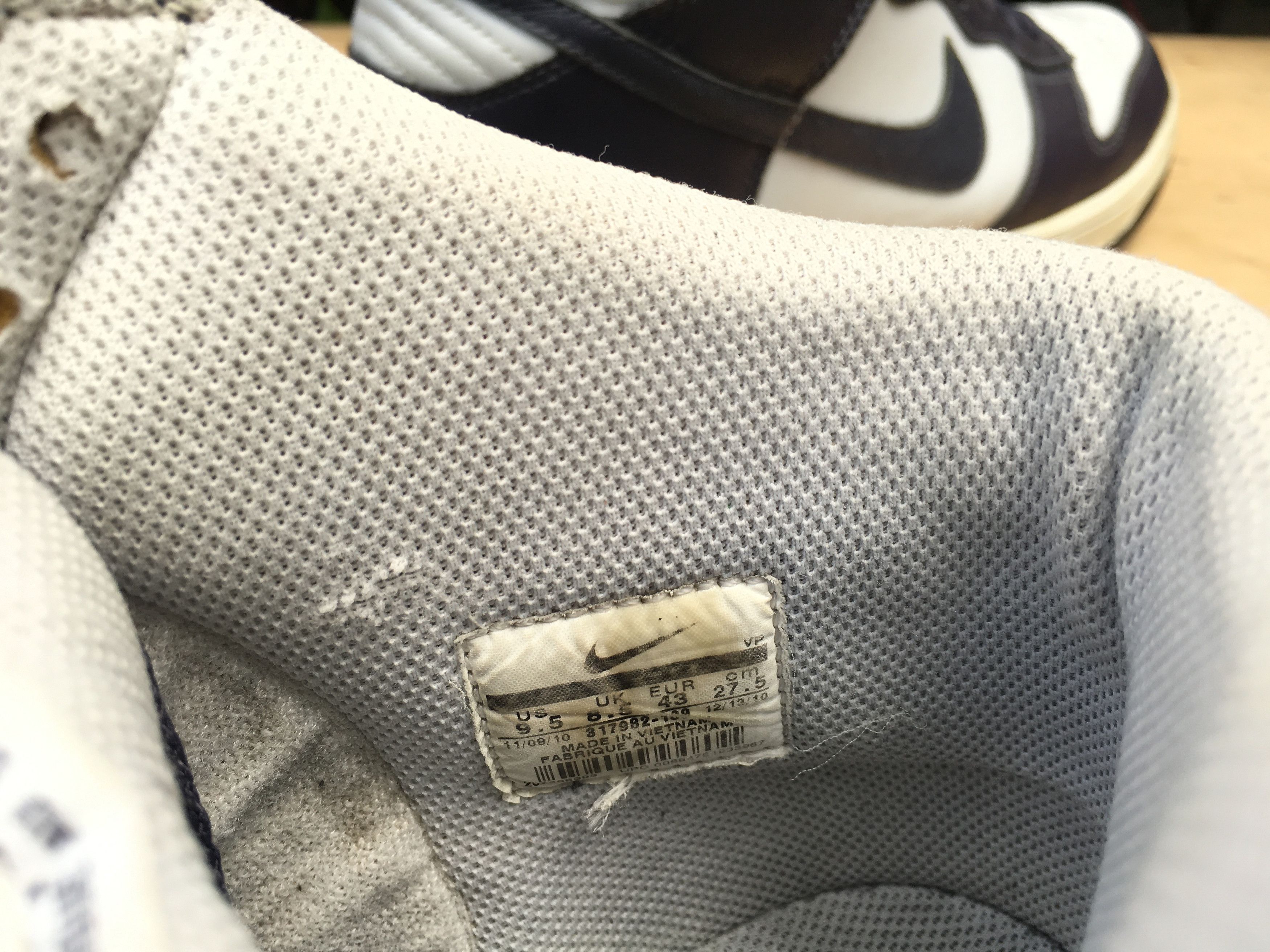 Nike Nike Dunk High Ostrich Swoosh White Gridiron Size US 9.5 / EU 42-43 - 10 Thumbnail