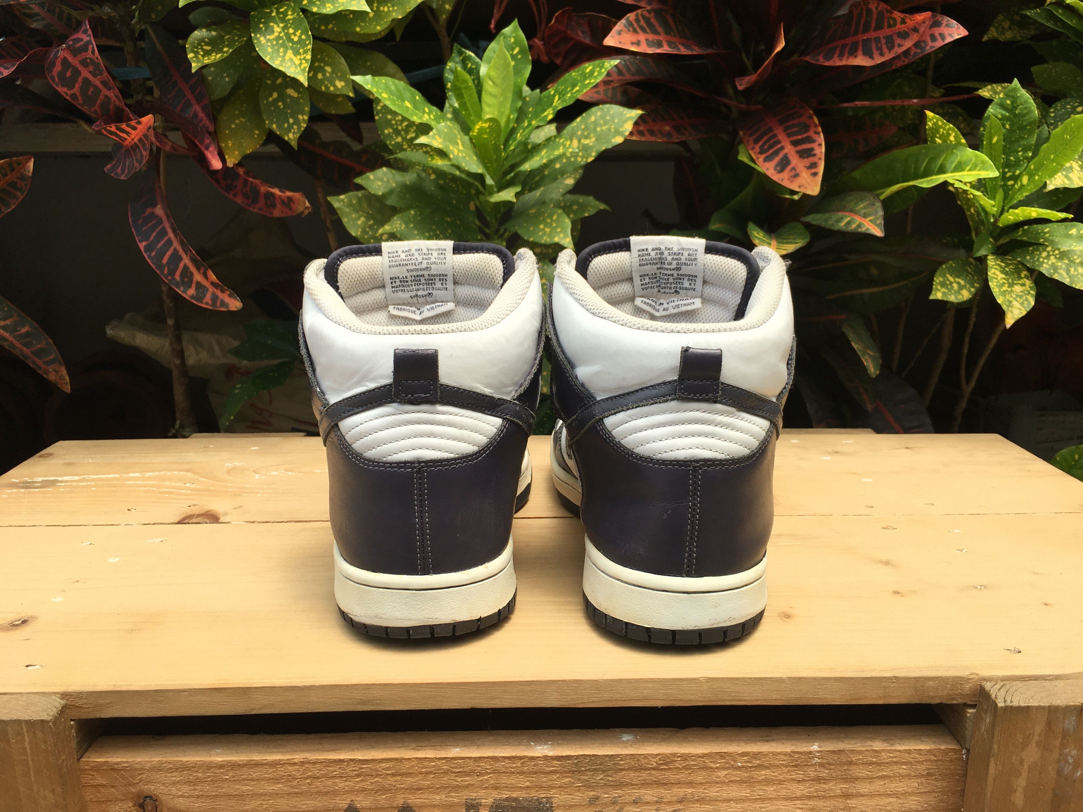 Nike Nike Dunk High Ostrich Swoosh White Gridiron Size US 9.5 / EU 42-43 - 11 Thumbnail