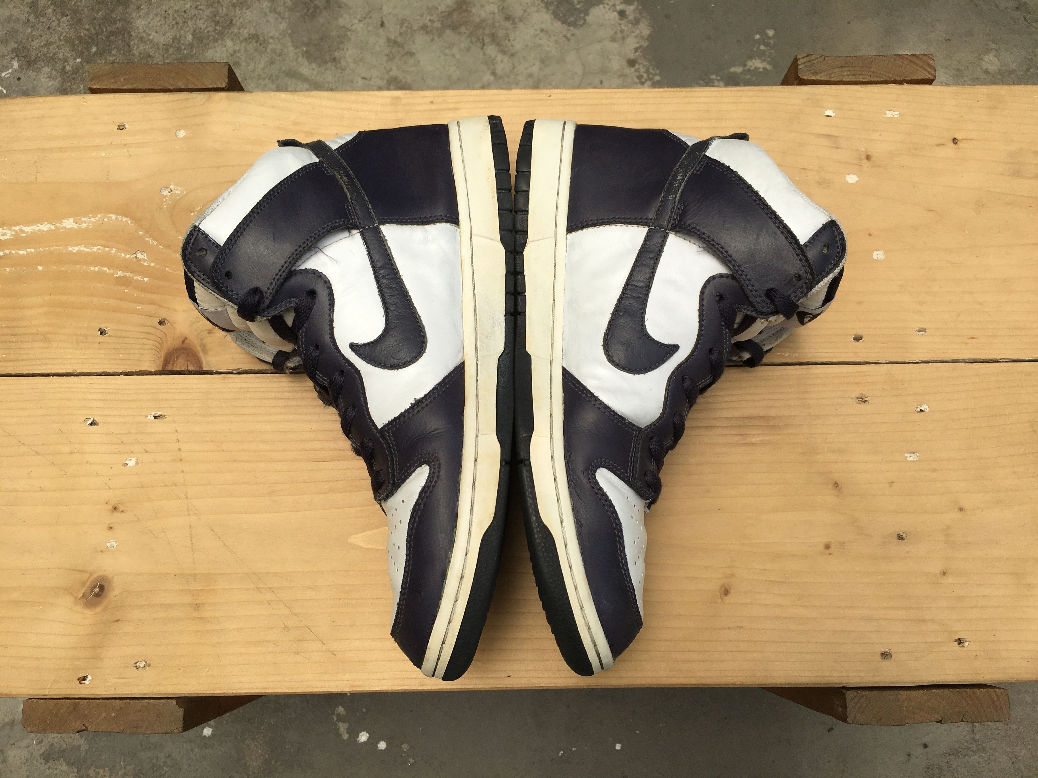 Nike Nike Dunk High Ostrich Swoosh White Gridiron Size US 9.5 / EU 42-43 - 17 Thumbnail