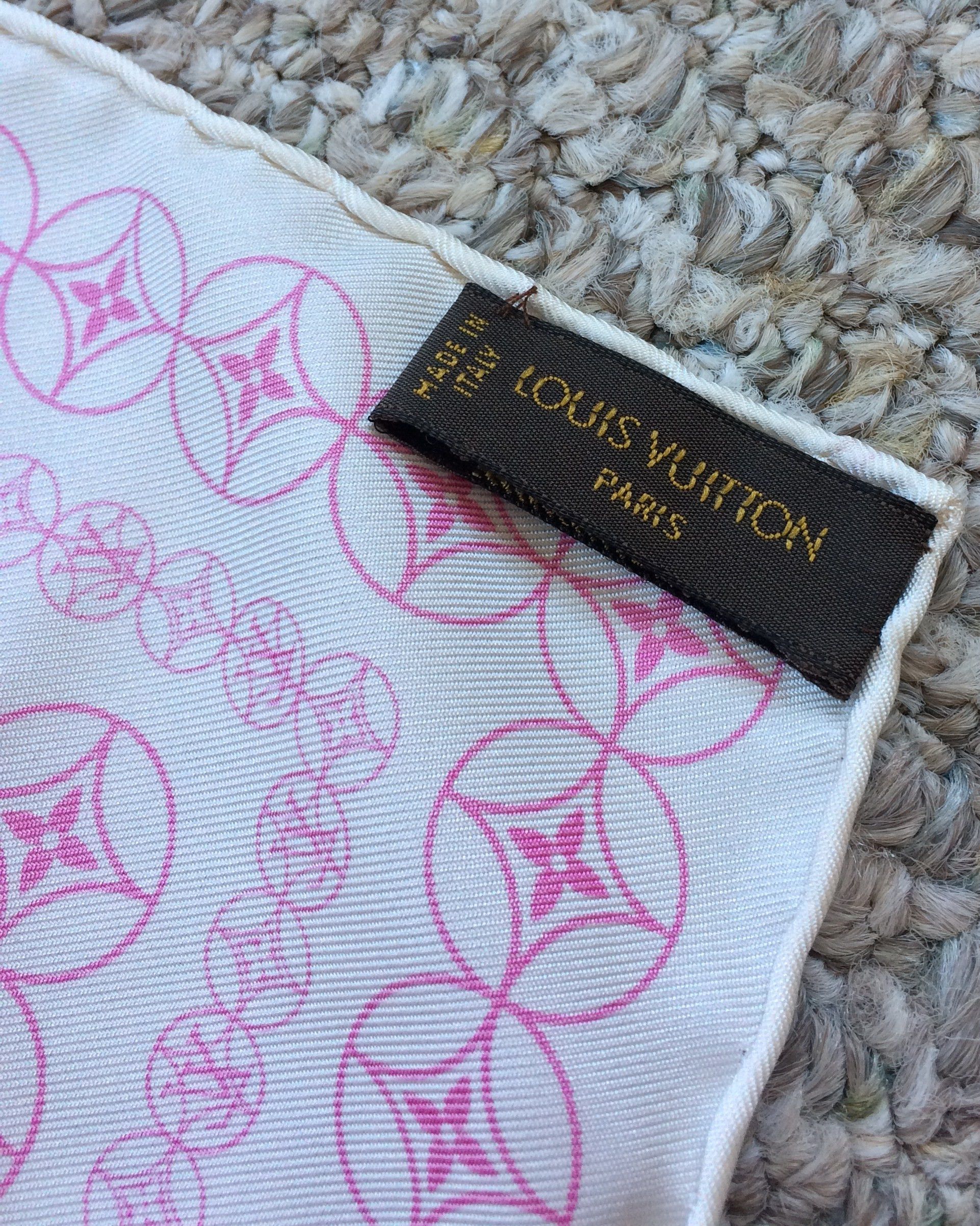 Louis Vuitton × Takashi Murakami NEW S/S 2003 Louis Vuitton Murakami Monogram Silk Scarf Size ONE SIZE - 6 Thumbnail