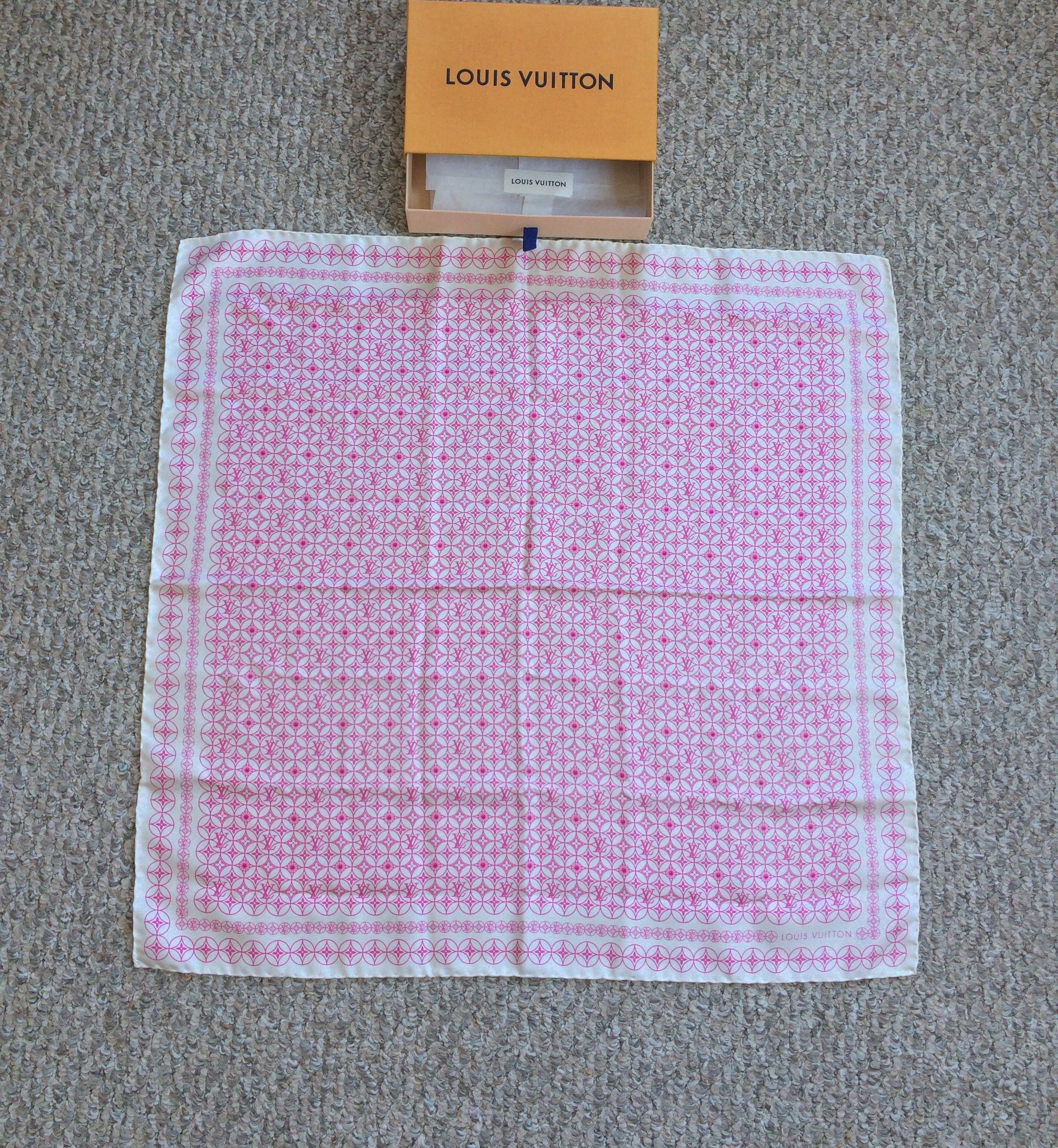 Louis Vuitton × Takashi Murakami NEW S/S 2003 Louis Vuitton Murakami Monogram Silk Scarf Size ONE SIZE - 1 Thumbnail