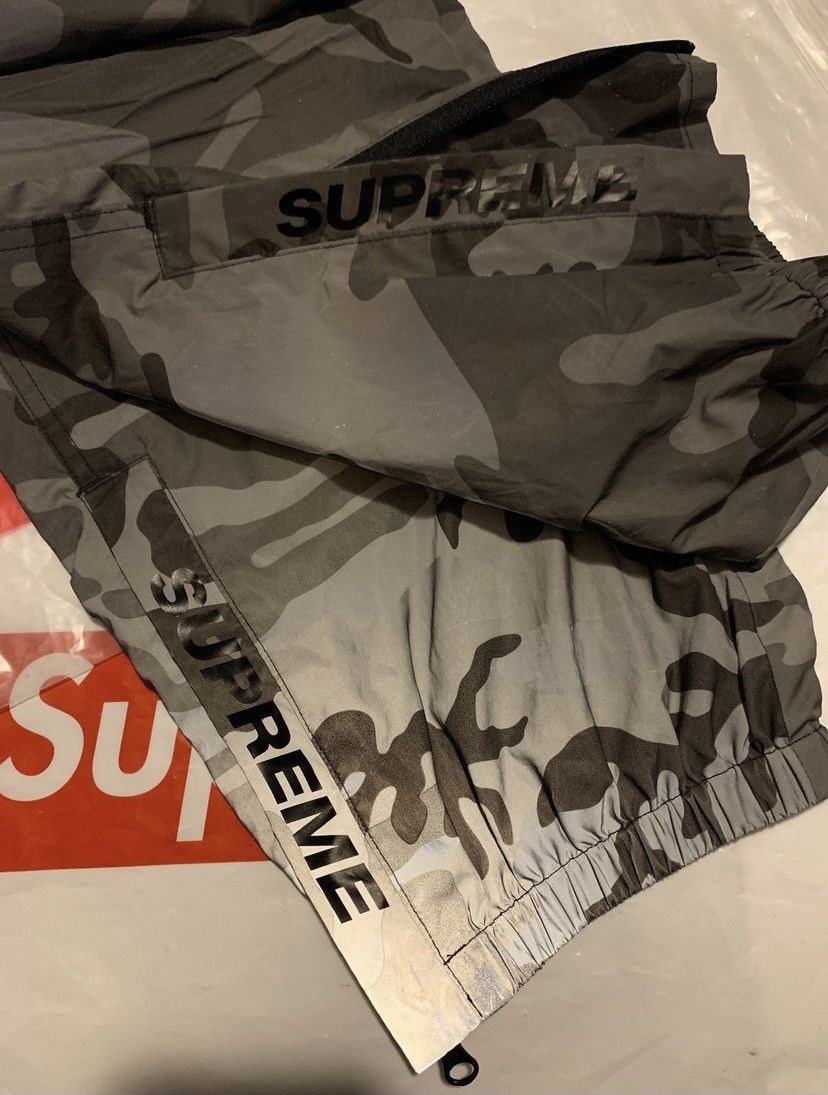 Supreme Reflective Warm Up Pant Size US 32 / EU 48 - 2 Thumbnail