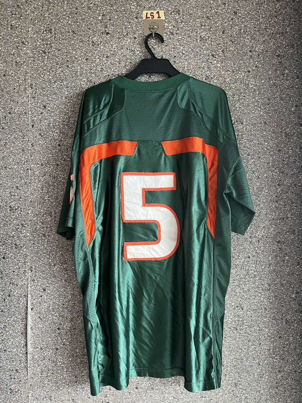 Rap Tees Vintage NFL HOCKEY ICE hip hop jersey 3pcs $100 shipped LS1 Size US L / EU 52-54 / 3 - 4 Thumbnail