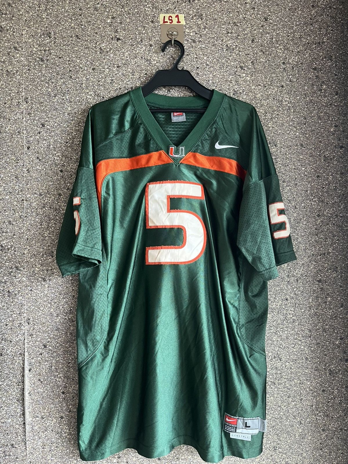 Rap Tees Vintage NFL HOCKEY ICE hip hop jersey 3pcs $100 shipped LS1 Size US L / EU 52-54 / 3 - 1 Thumbnail