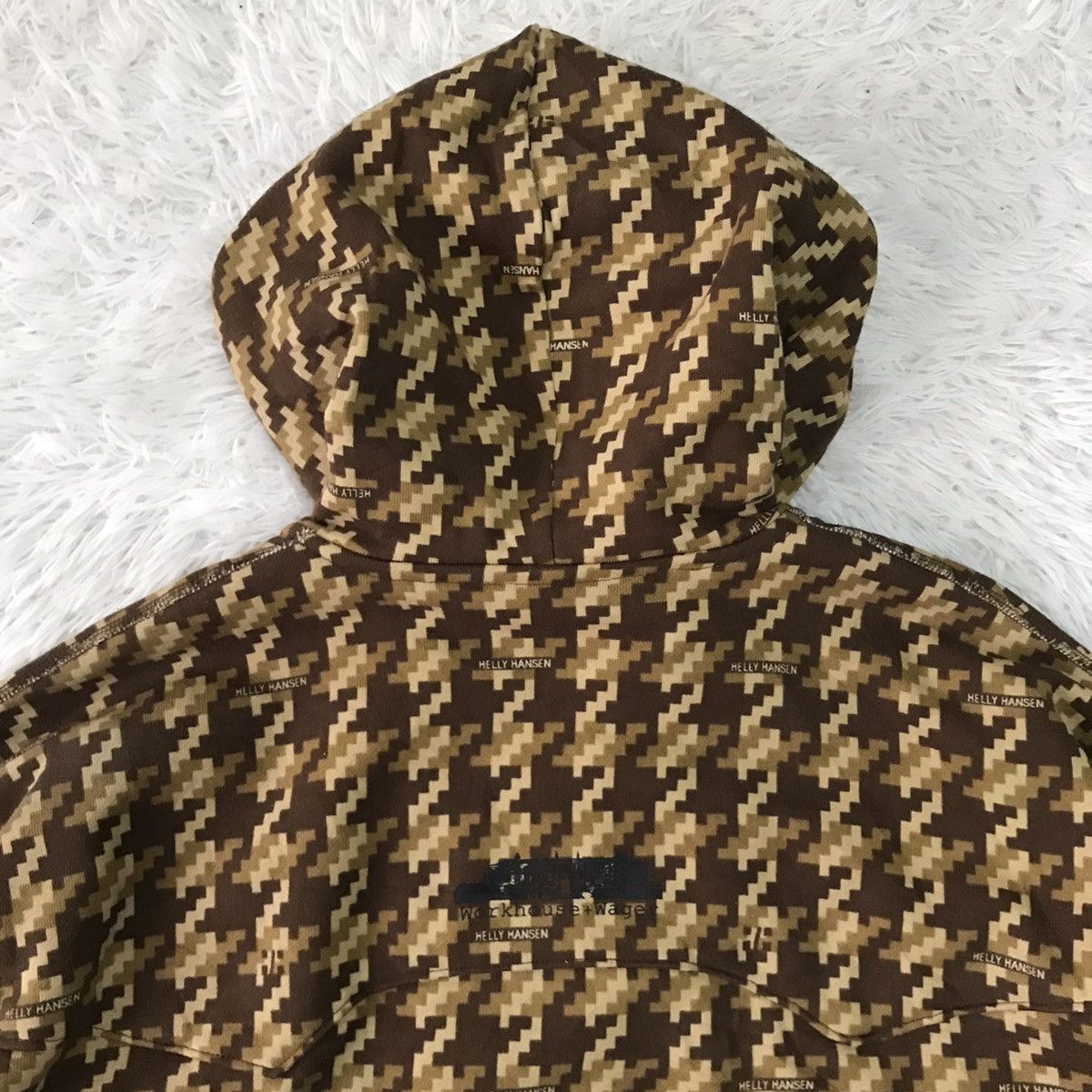 Helly Hansen 💥Steals💥Nice Digital Camo Style Helly Hansen Jacket Hooded Size US XL / EU 56 / 4 - 16 Thumbnail