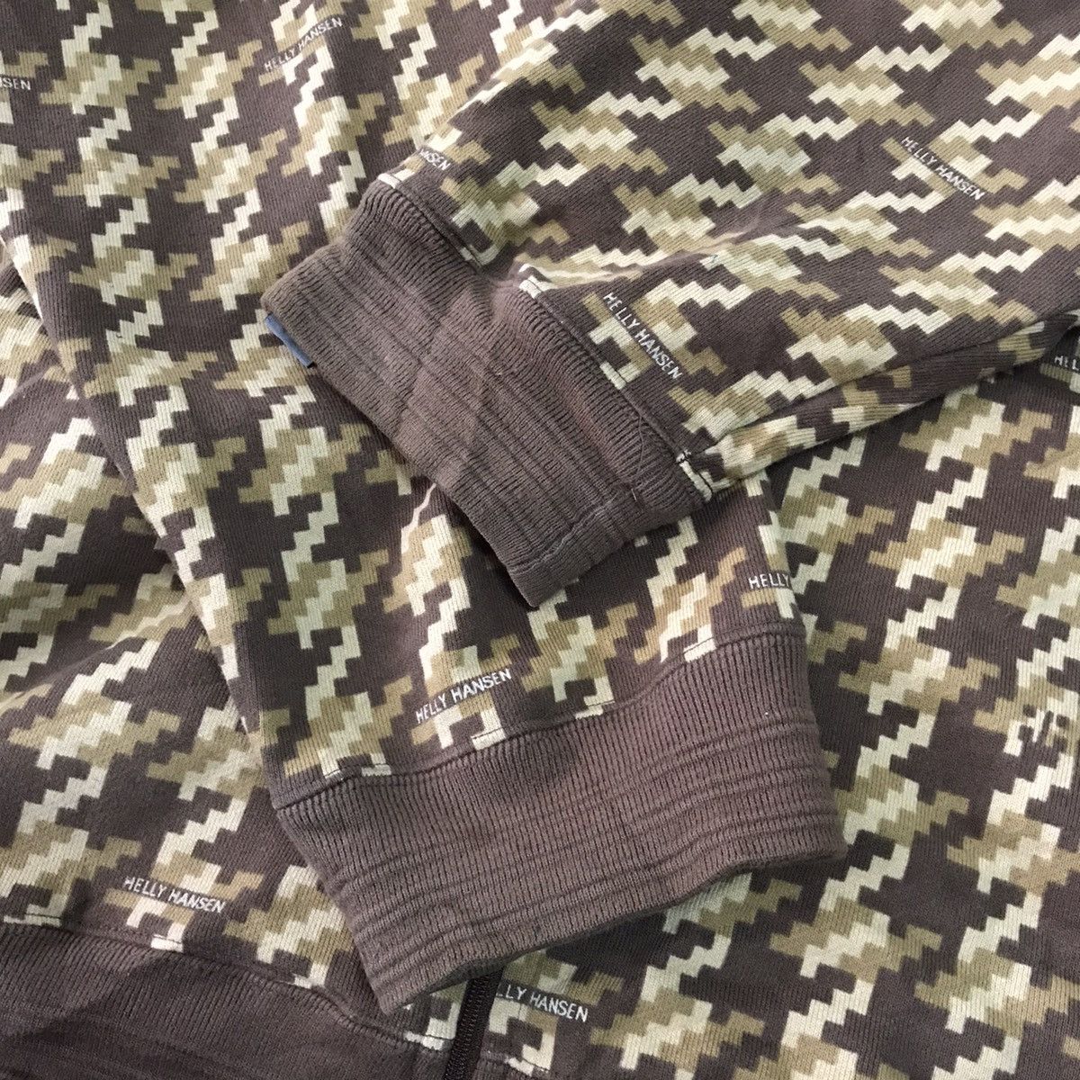 Helly Hansen 💥Steals💥Nice Digital Camo Style Helly Hansen Jacket Hooded Size US XL / EU 56 / 4 - 22 Thumbnail