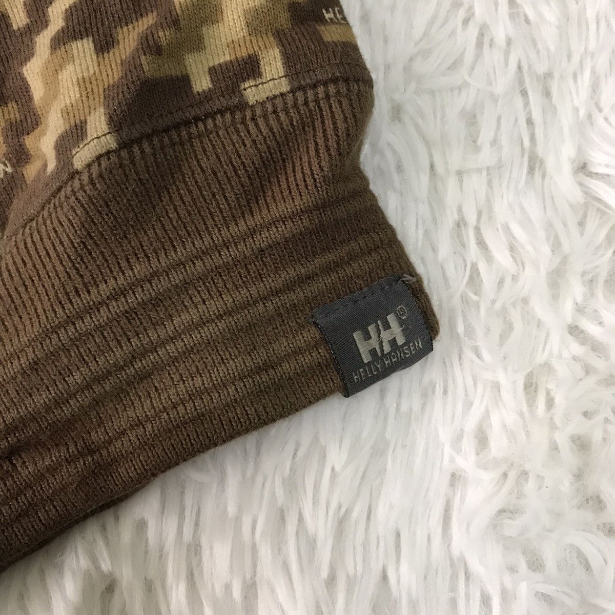 Helly Hansen 💥Steals💥Nice Digital Camo Style Helly Hansen Jacket Hooded Size US XL / EU 56 / 4 - 10 Thumbnail