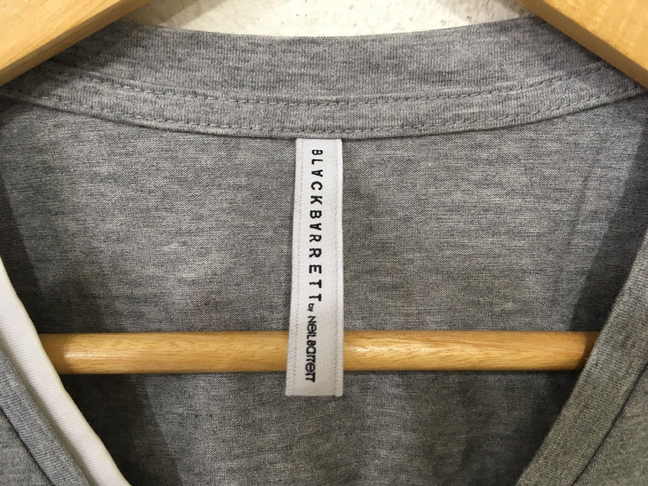 Neil Barrett *Black Barrett V Neck design plain grey colour Size US S / EU 44-46 / 1 - 5 Thumbnail