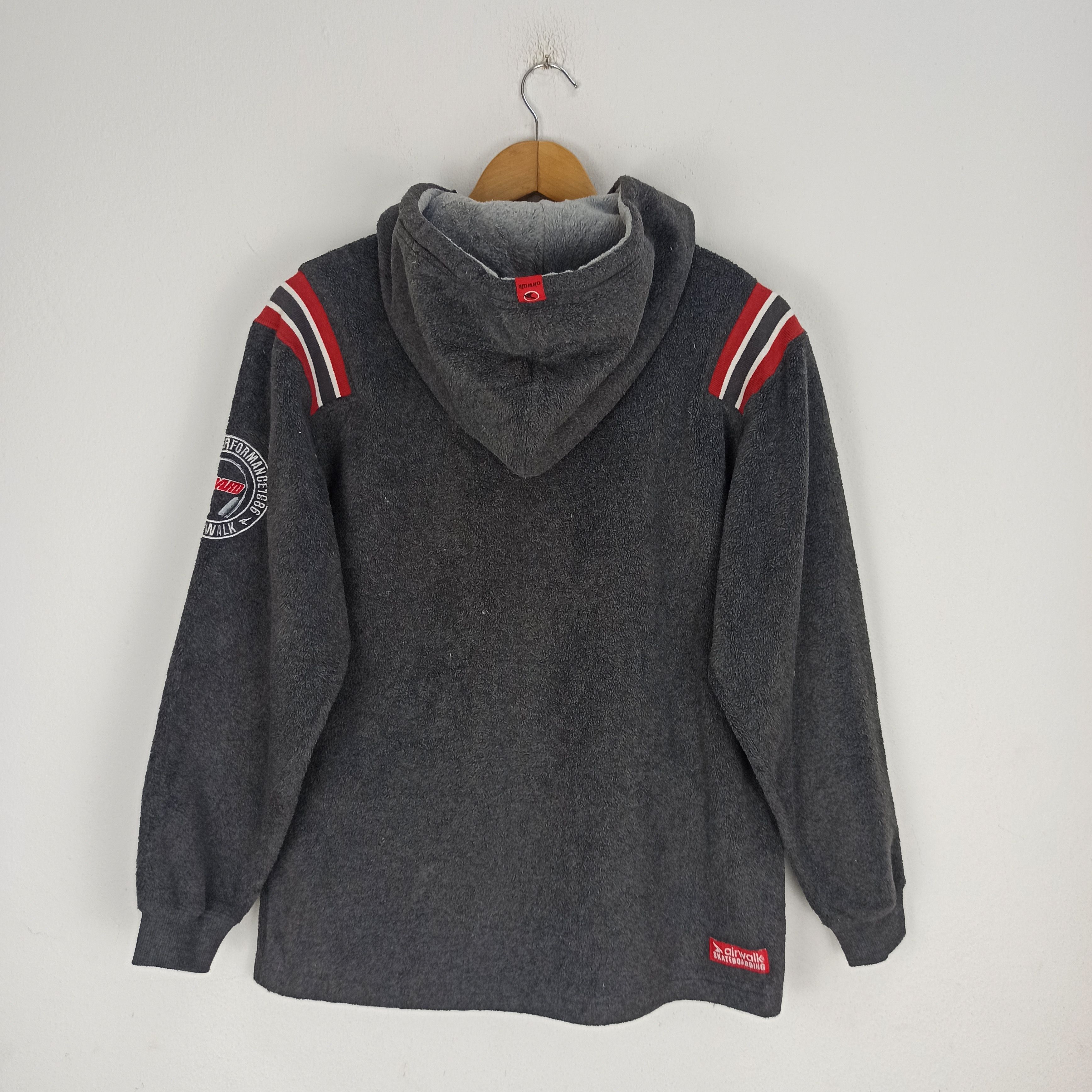 Airwalk Rare Airwalk Hoodie Fleece Jacket Big Logo Spells Out Size US M / EU 48-50 / 2 - 6 Thumbnail