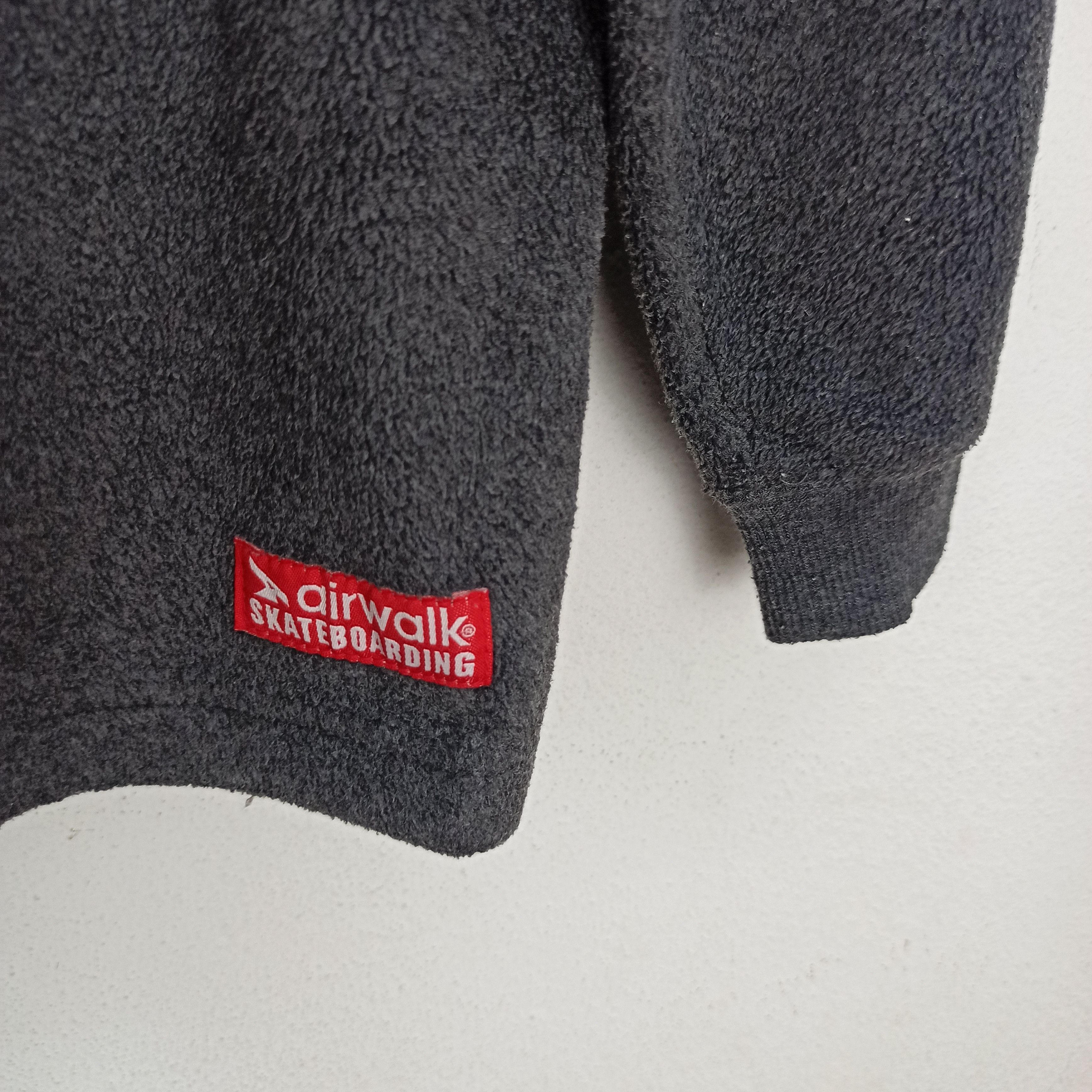 Airwalk Rare Airwalk Hoodie Fleece Jacket Big Logo Spells Out Size US M / EU 48-50 / 2 - 8 Thumbnail