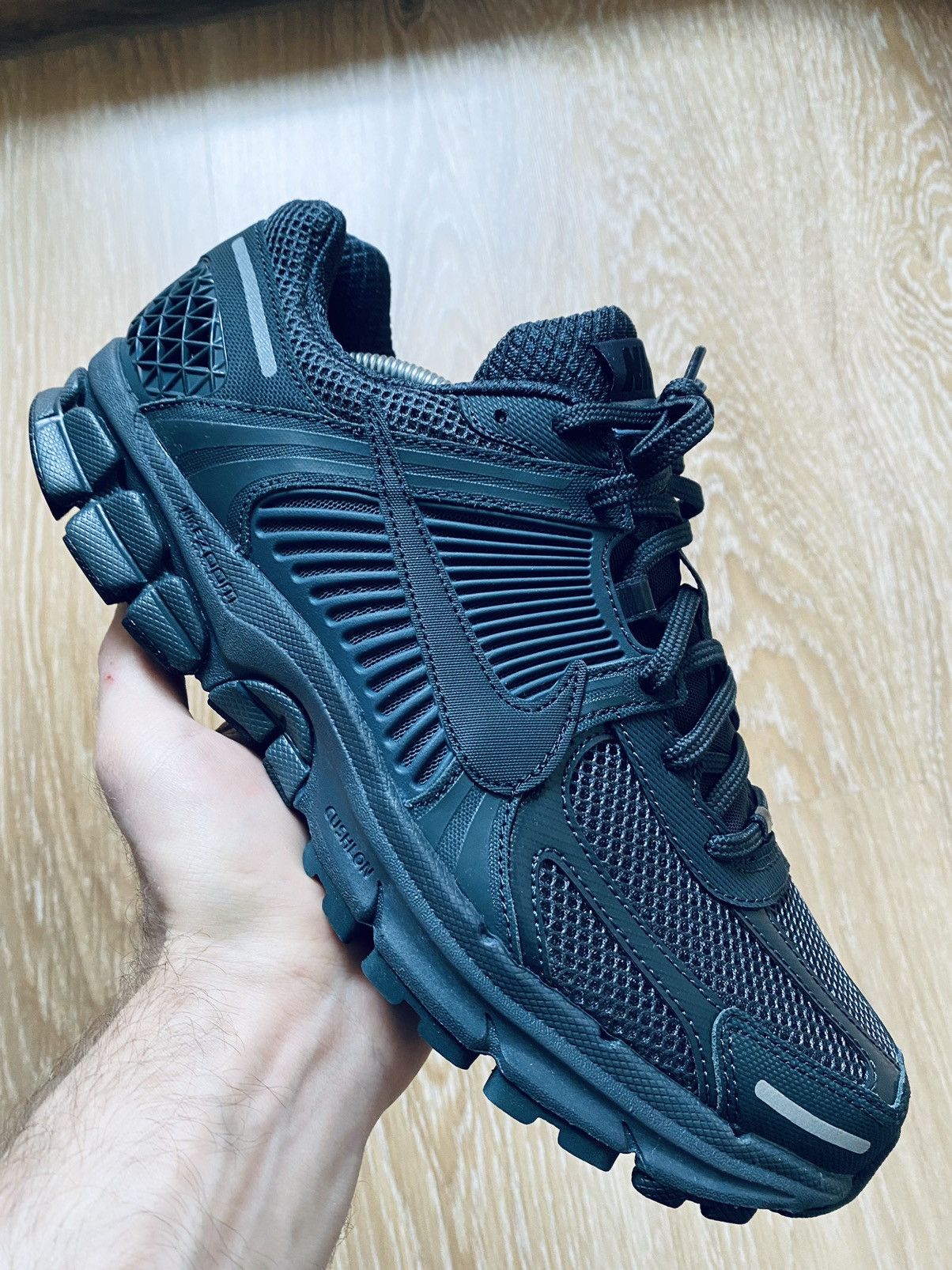 A-COLD-WALL* × Nike NikeLab Air Zoom Vomero5 P6000 React Pegasus Size US 10 / EU 43 - 7 Thumbnail