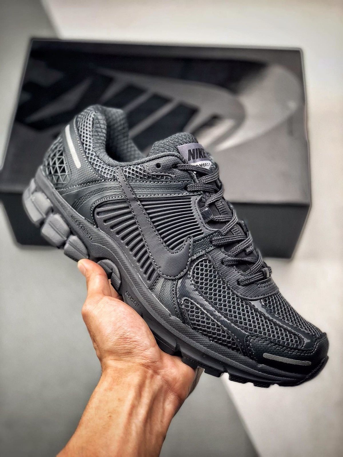 A-COLD-WALL* × Nike NikeLab Air Zoom Vomero5 P6000 React Pegasus Size US 10 / EU 43 - 2 Thumbnail