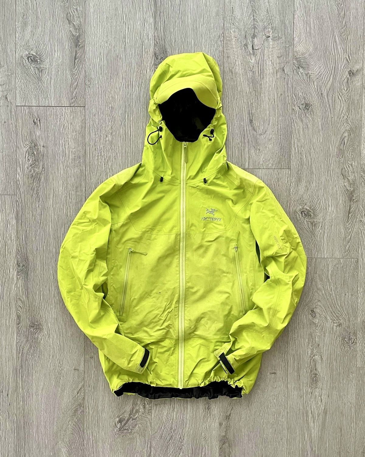 Arc'Teryx Arc’teryx Beta SL GoreTex Shell Jacket Rain Coat AR SV Alpha ...