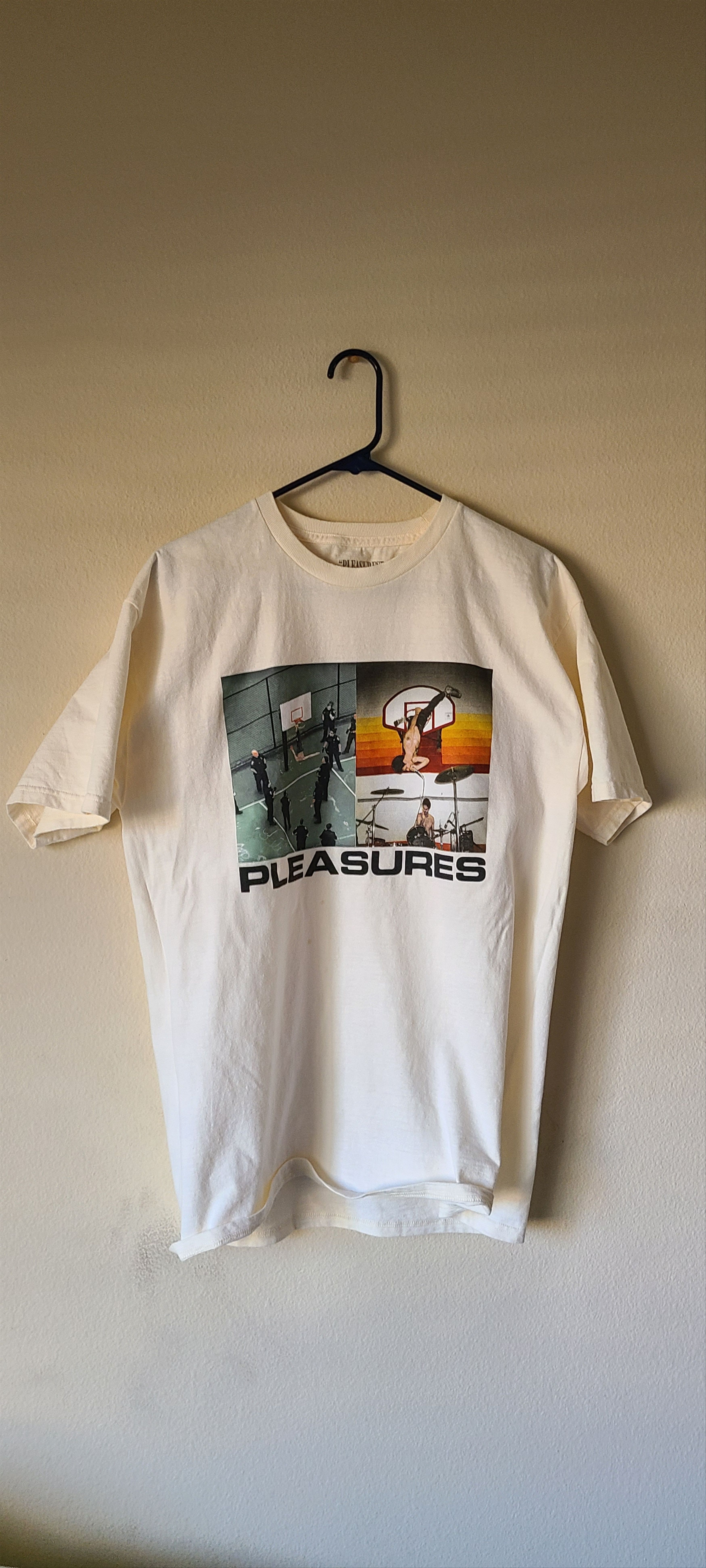 Pleasures FUGAZI TEE Size US L / EU 52-54 / 3 - 3 Thumbnail
