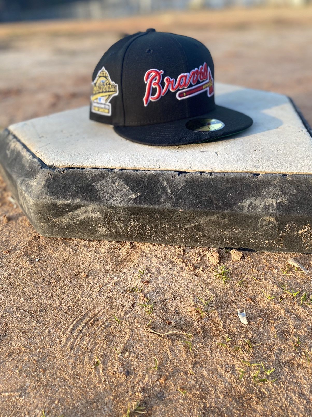 image of Atlanta Braves Fitted 7 3/8 in Black, Men's
