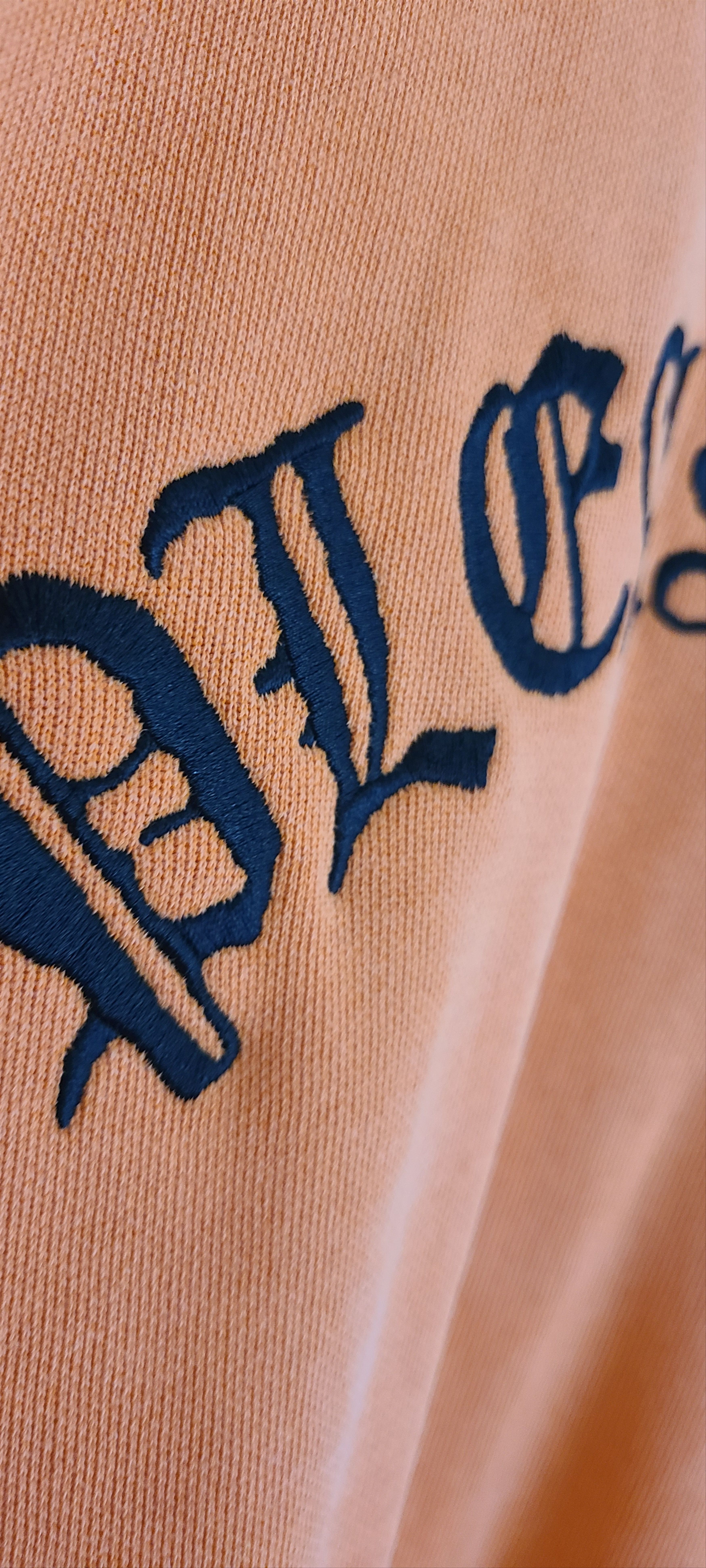Pleasures OLD ENGLISH CREWNECK Size US L / EU 52-54 / 3 - 2 Thumbnail