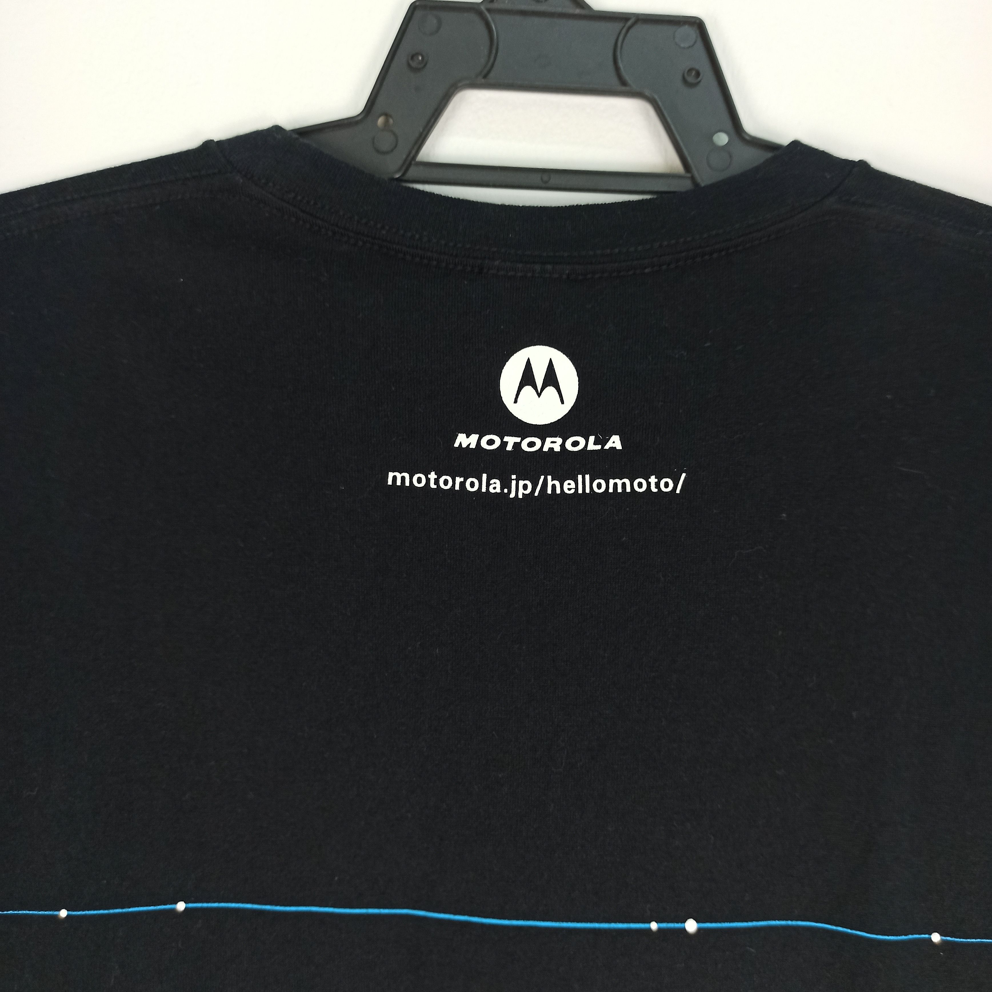 Motorola × Uniqlo 🔥RARE🔥 VTG HELLOMOTO by MOTOROLA PROMO TEE🔥 Size US M / EU 48-50 / 2 - 6 Thumbnail