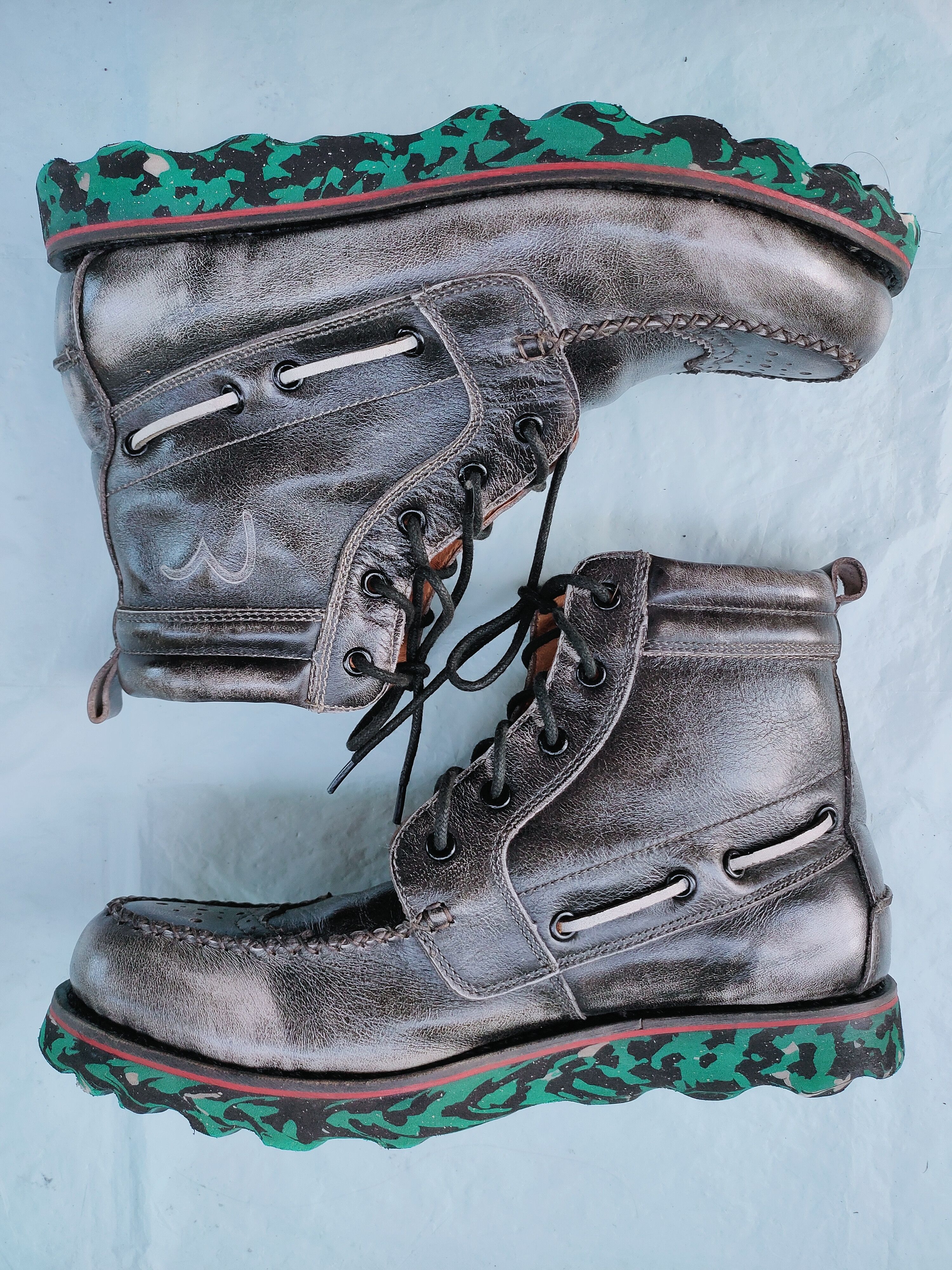 Evisu EVISU distressed black leather boot with camo sole Size US 10 / EU 43 - 2 Thumbnail