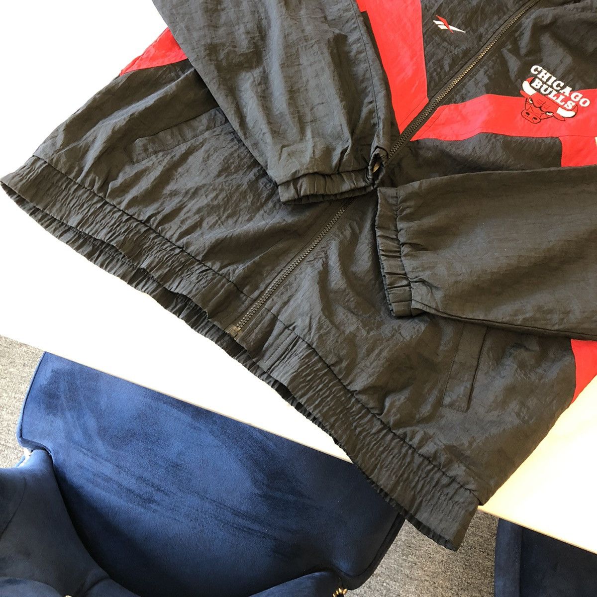 NBA × Reebok Rare Vintage 90s Chicago Bulls By Reebok Jacket Size US M / EU 48-50 / 2 - 7 Thumbnail