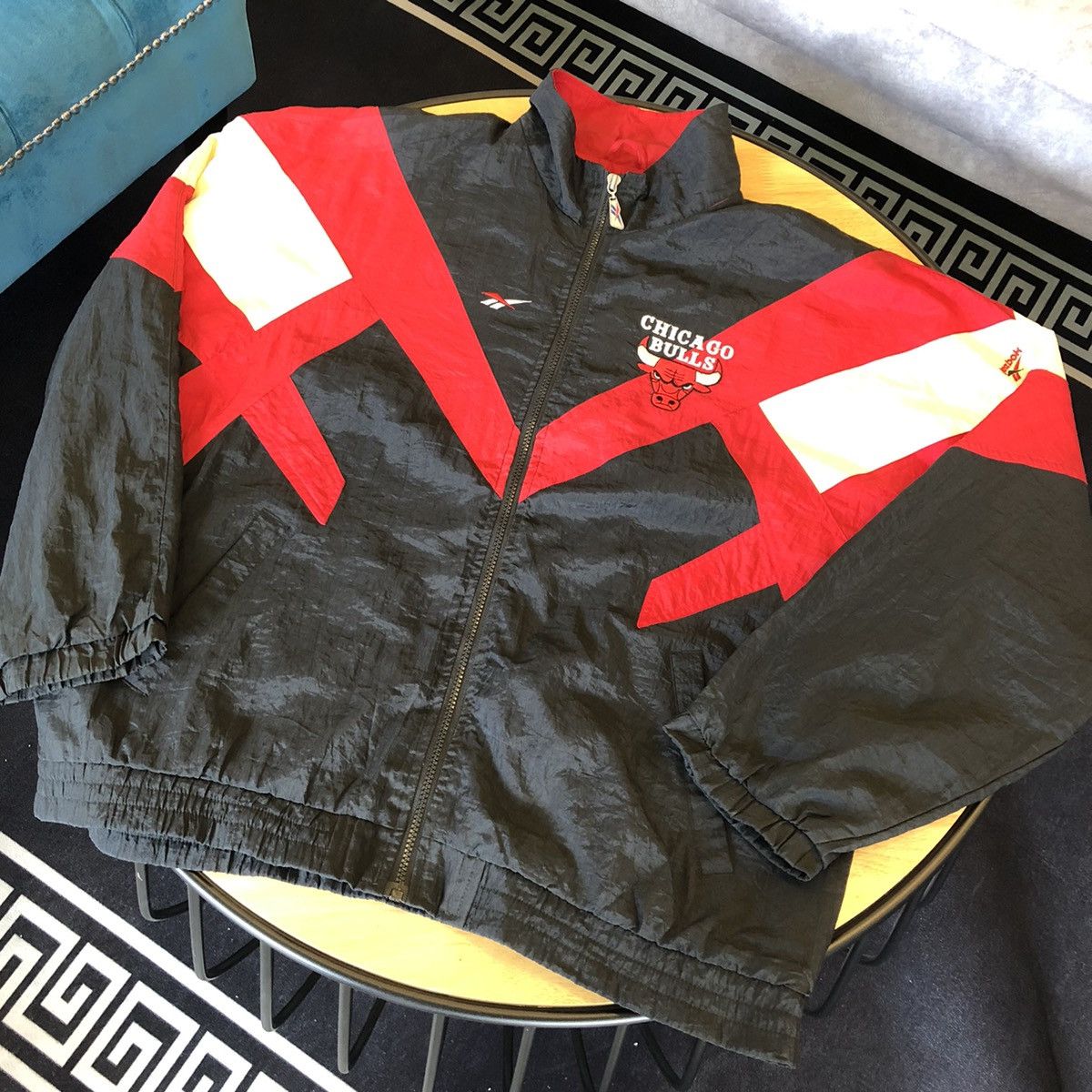 NBA × Reebok Rare Vintage 90s Chicago Bulls By Reebok Jacket Size US M / EU 48-50 / 2 - 2 Thumbnail